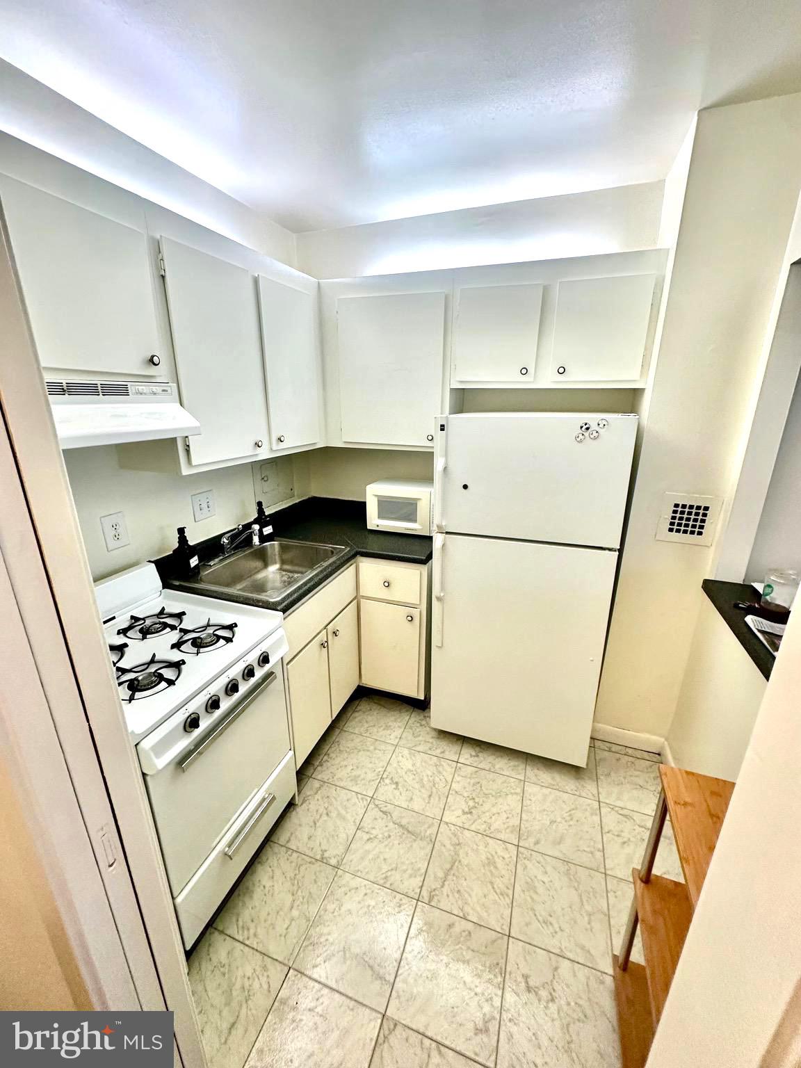 Available now. This Jr one bedroom condo in the Willoughby is the largest of all efficiencies. The spacious gallery kitchen offers an extended stool height eating area and bright and airy white appliances. Amenities include gas cooking, hardwood flooring, walk-in closet with deep shelving and an abundance of natural light. Roof top pool, sun deck, fitness center, party room and designated book share make this condo a place to call home. Located close to the Friendship Metro, shopping and plenty of restaurants .