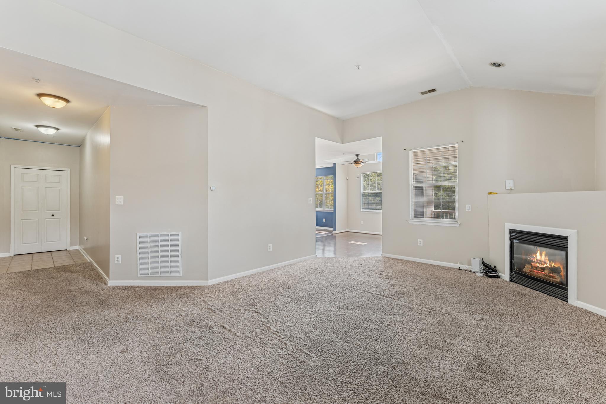 5002 HOLLINGTON DRIVE 301