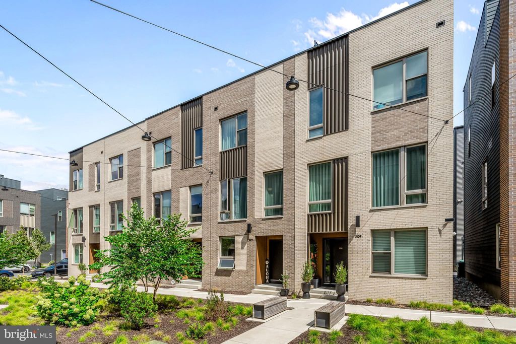 Photo of 3107 Sunrise Walk, PHILADELPHIA, PA 19125 (MLS # PAPH2537408)