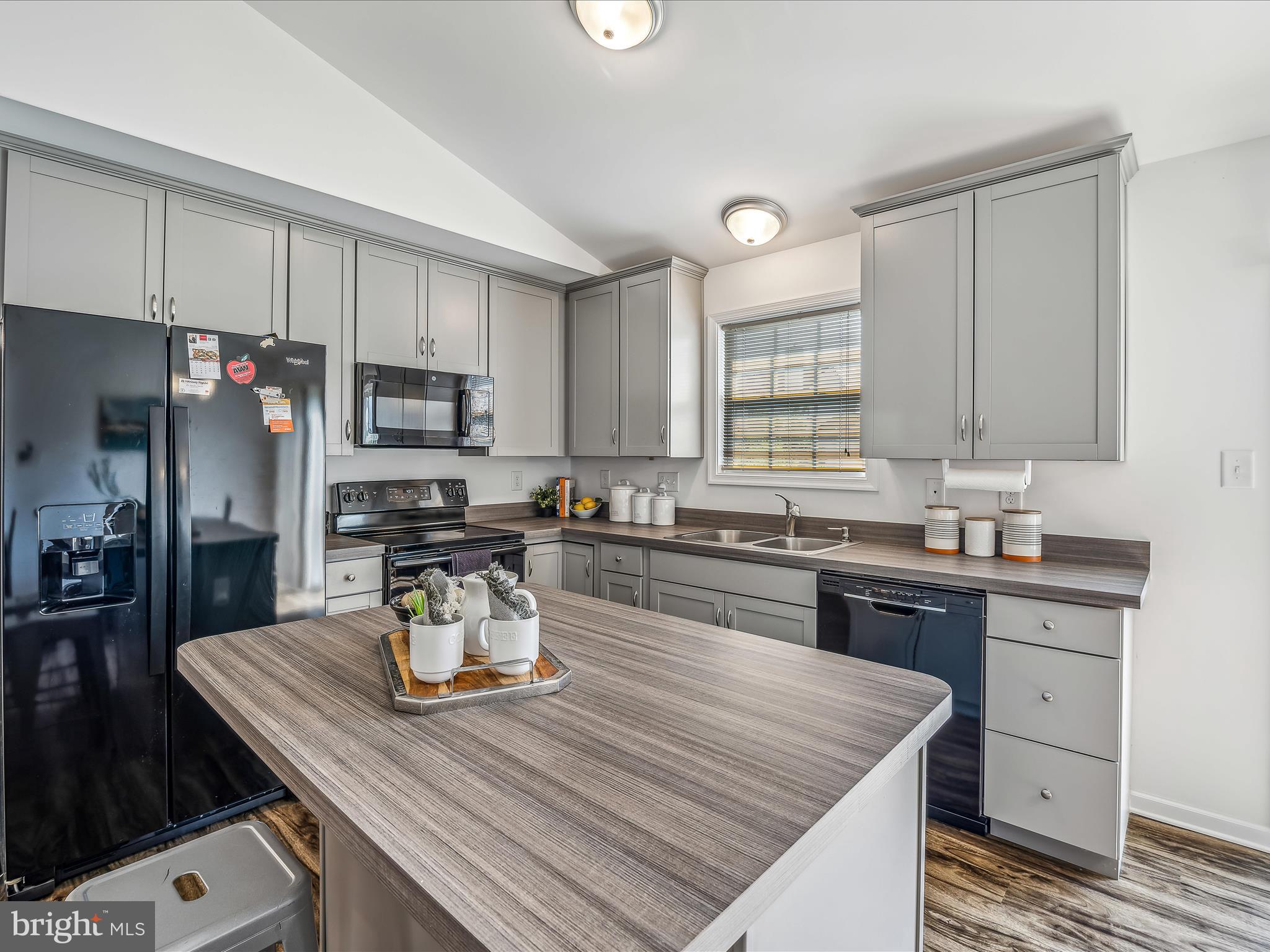 PRINCETON SHOALS - Residential