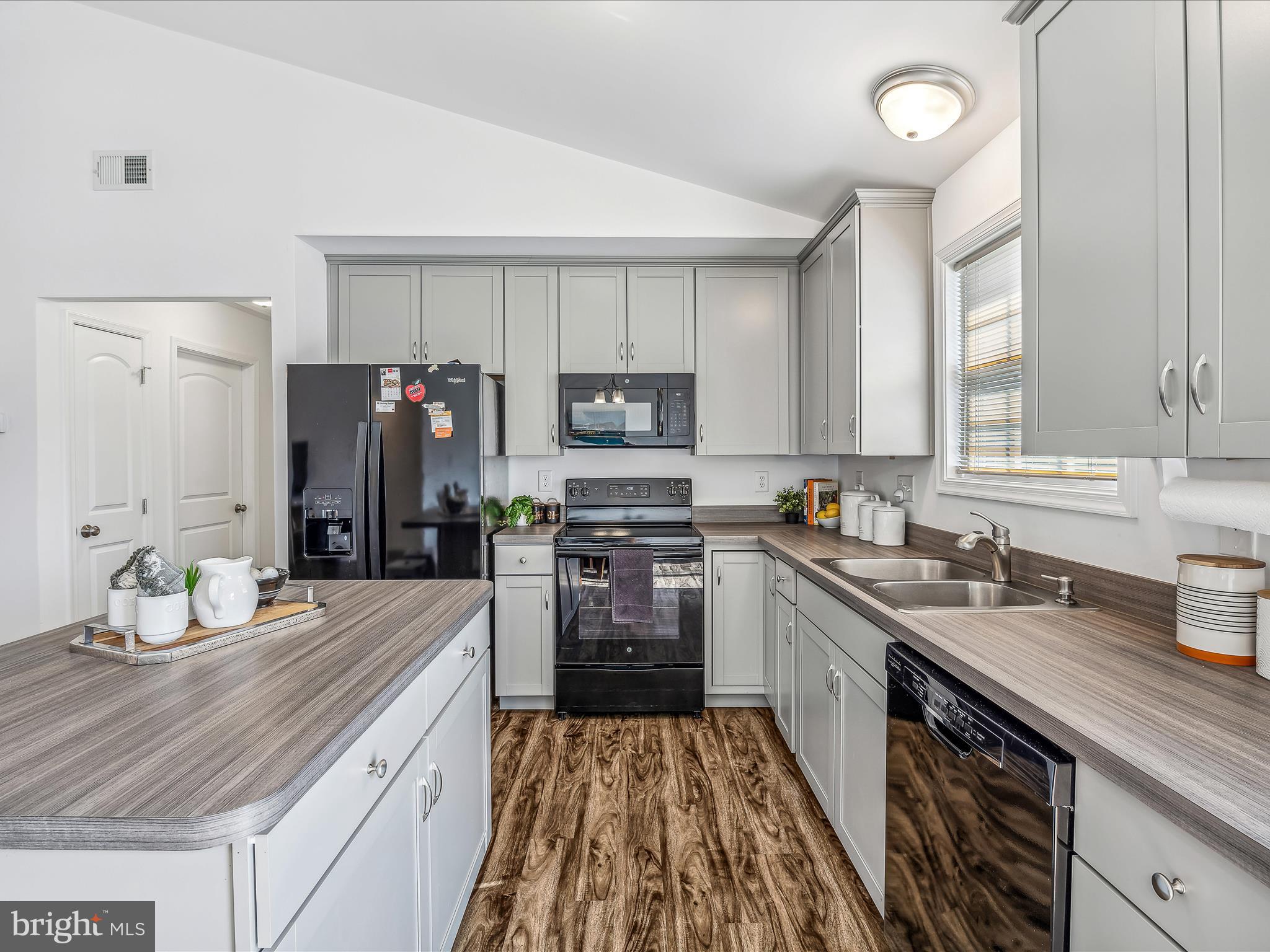 PRINCETON SHOALS - Residential