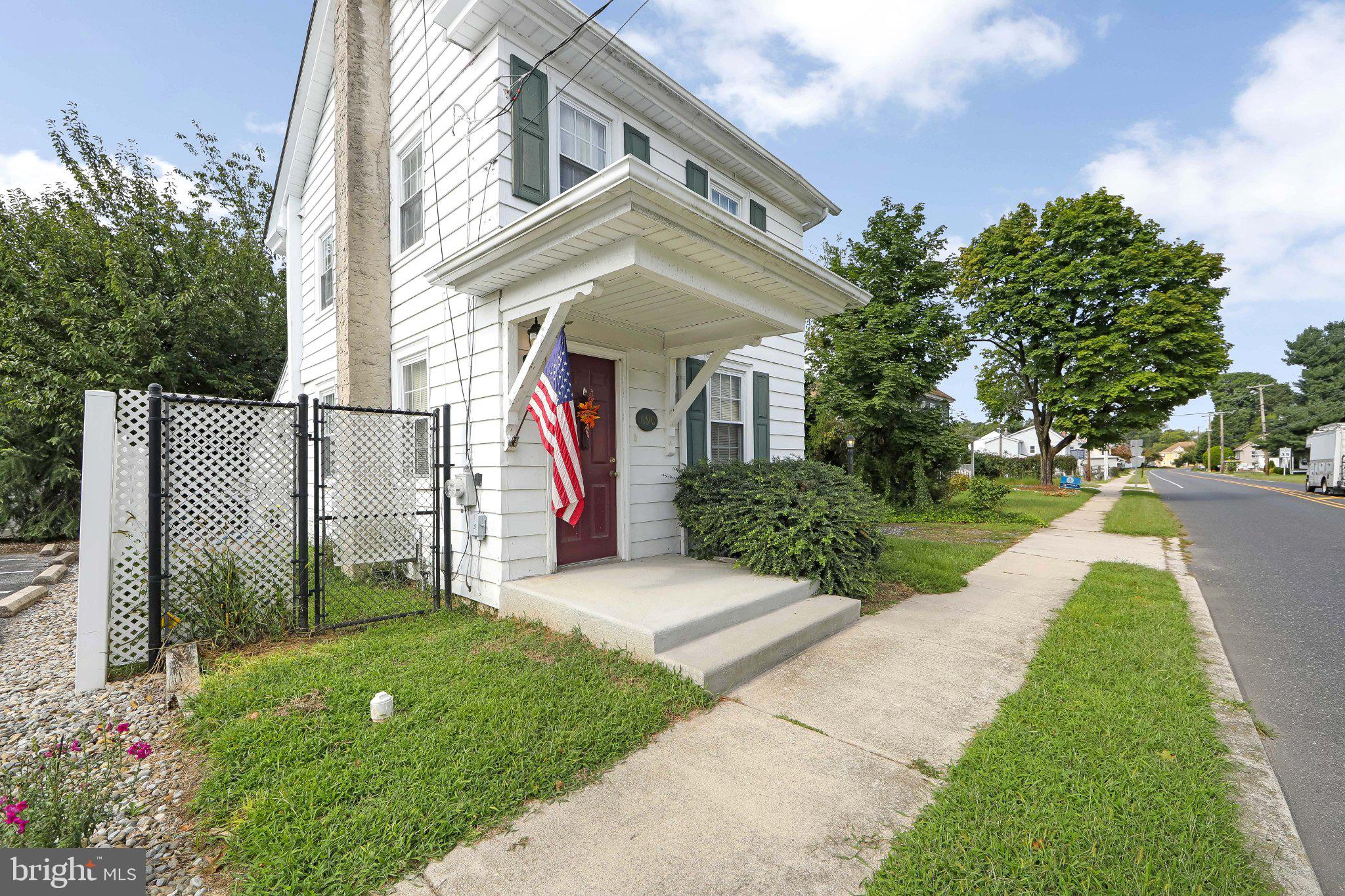 690 MAIN STREET