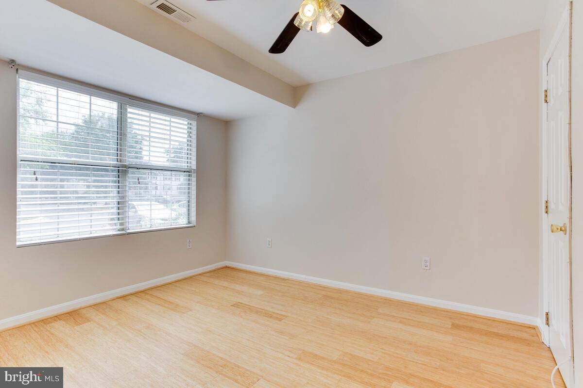 KINGS GRANT - Residential