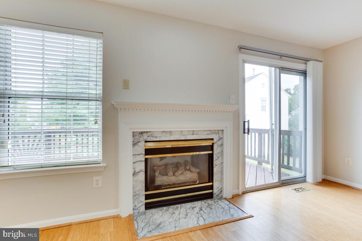 KINGS GRANT - Residential