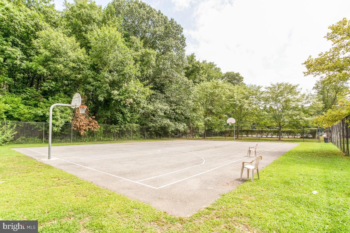 KINGS GRANT - Residential