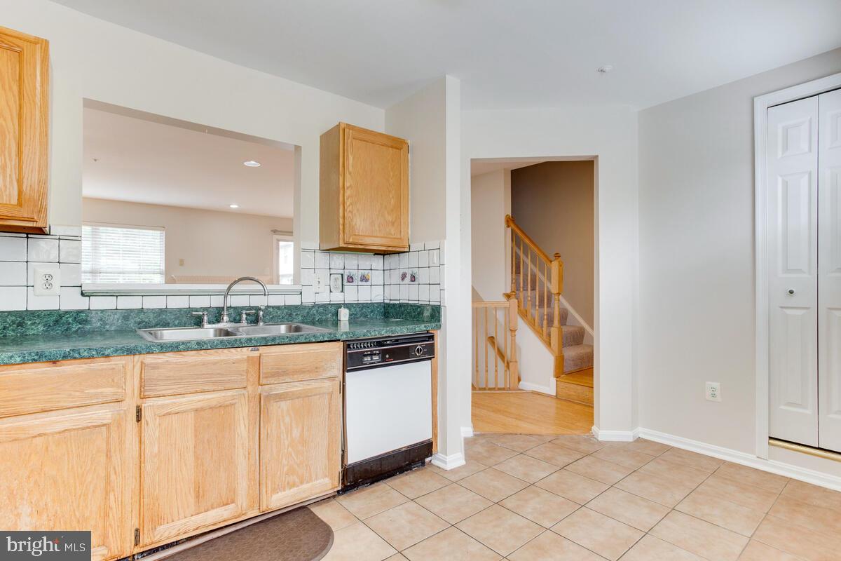 KINGS GRANT - Residential