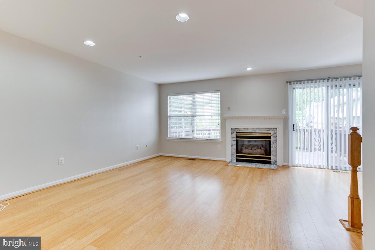 KINGS GRANT - Residential