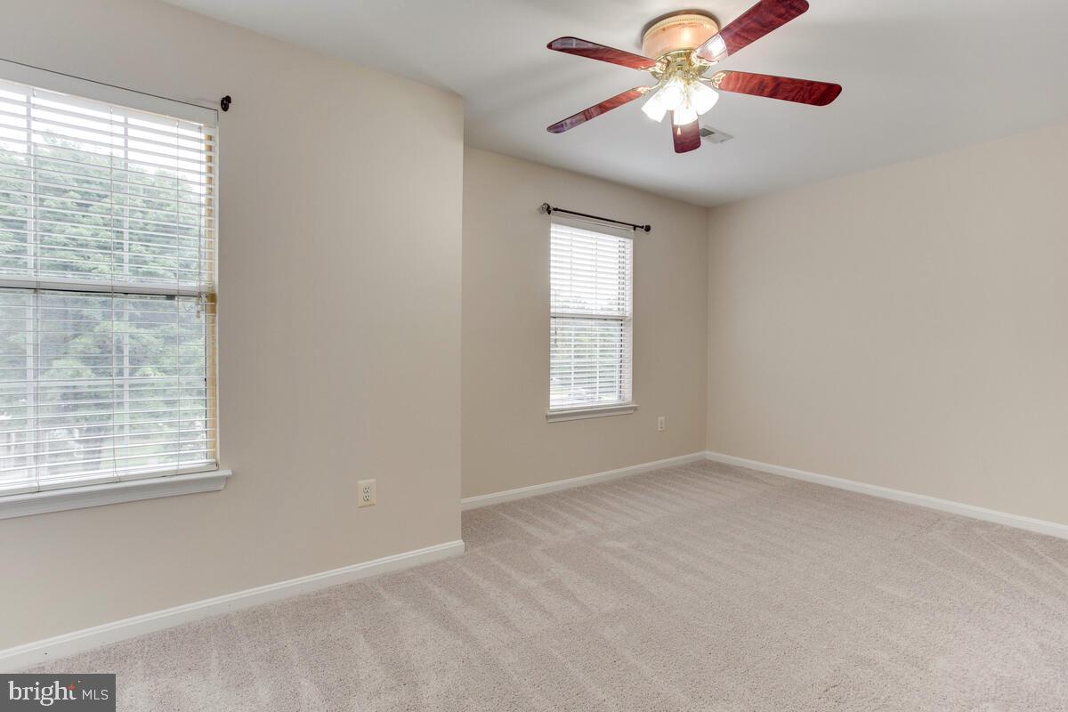 KINGS GRANT - Residential