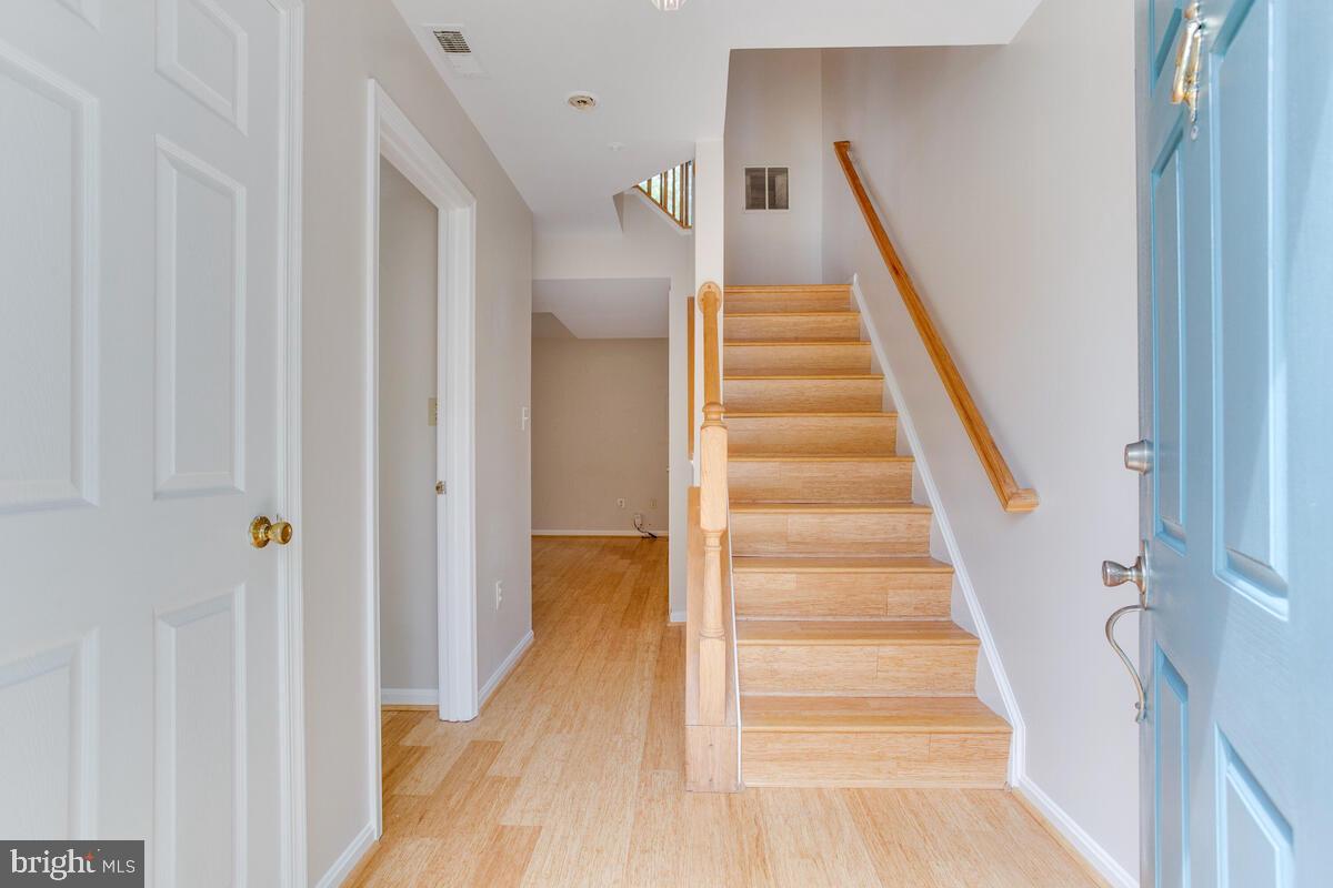 KINGS GRANT - Residential