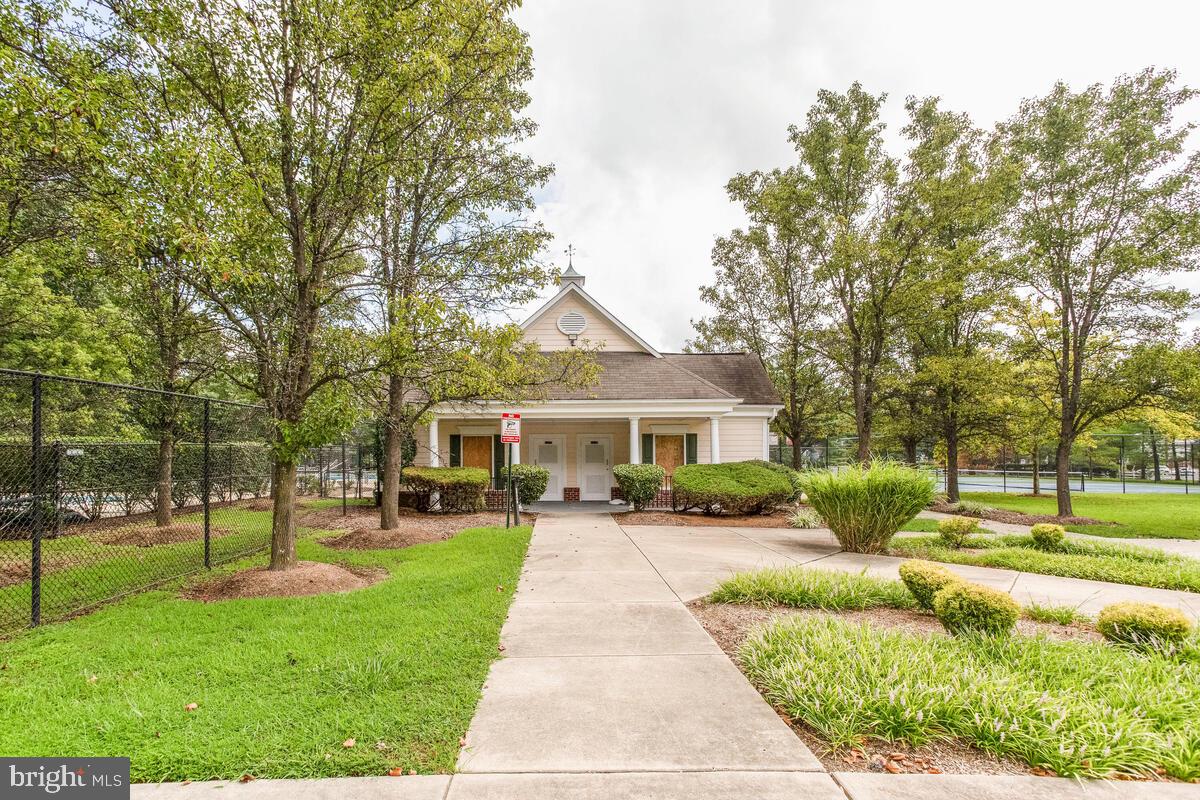 KINGS GRANT - Residential