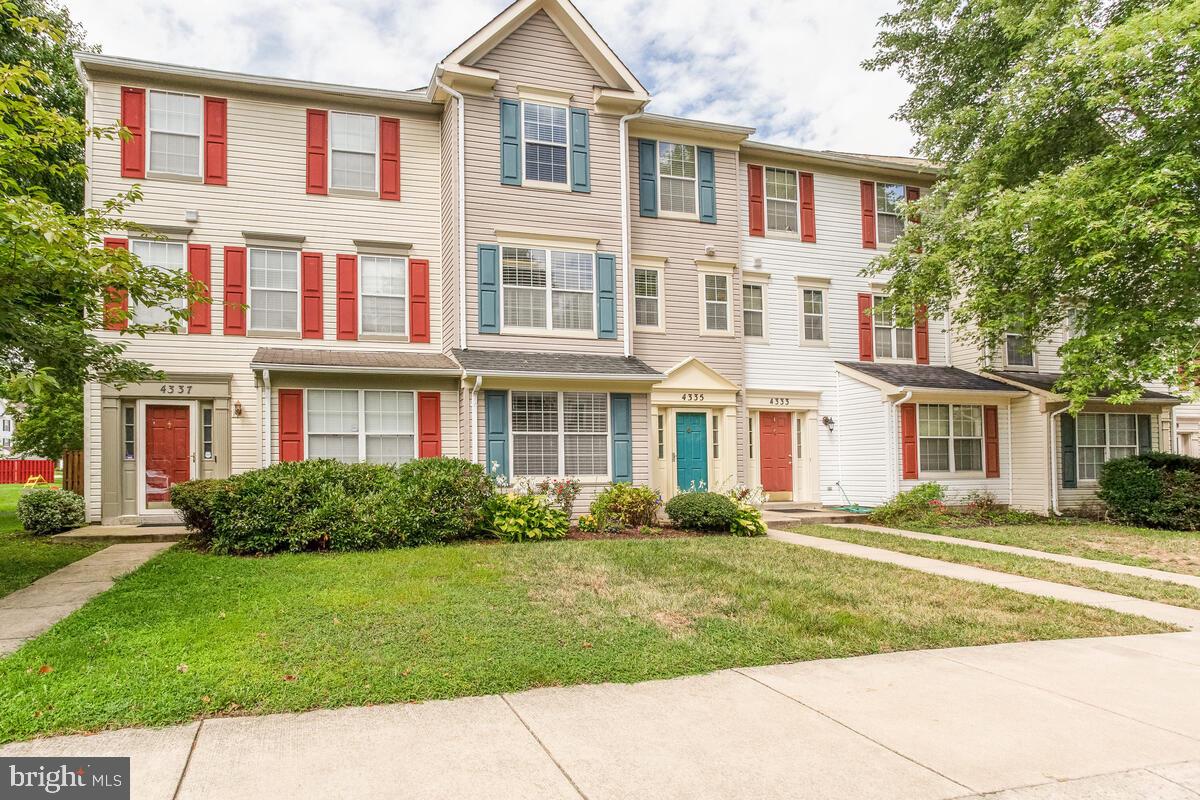 KINGS GRANT - Residential