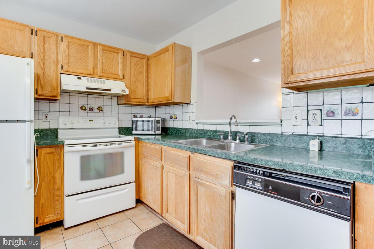 KINGS GRANT - Residential