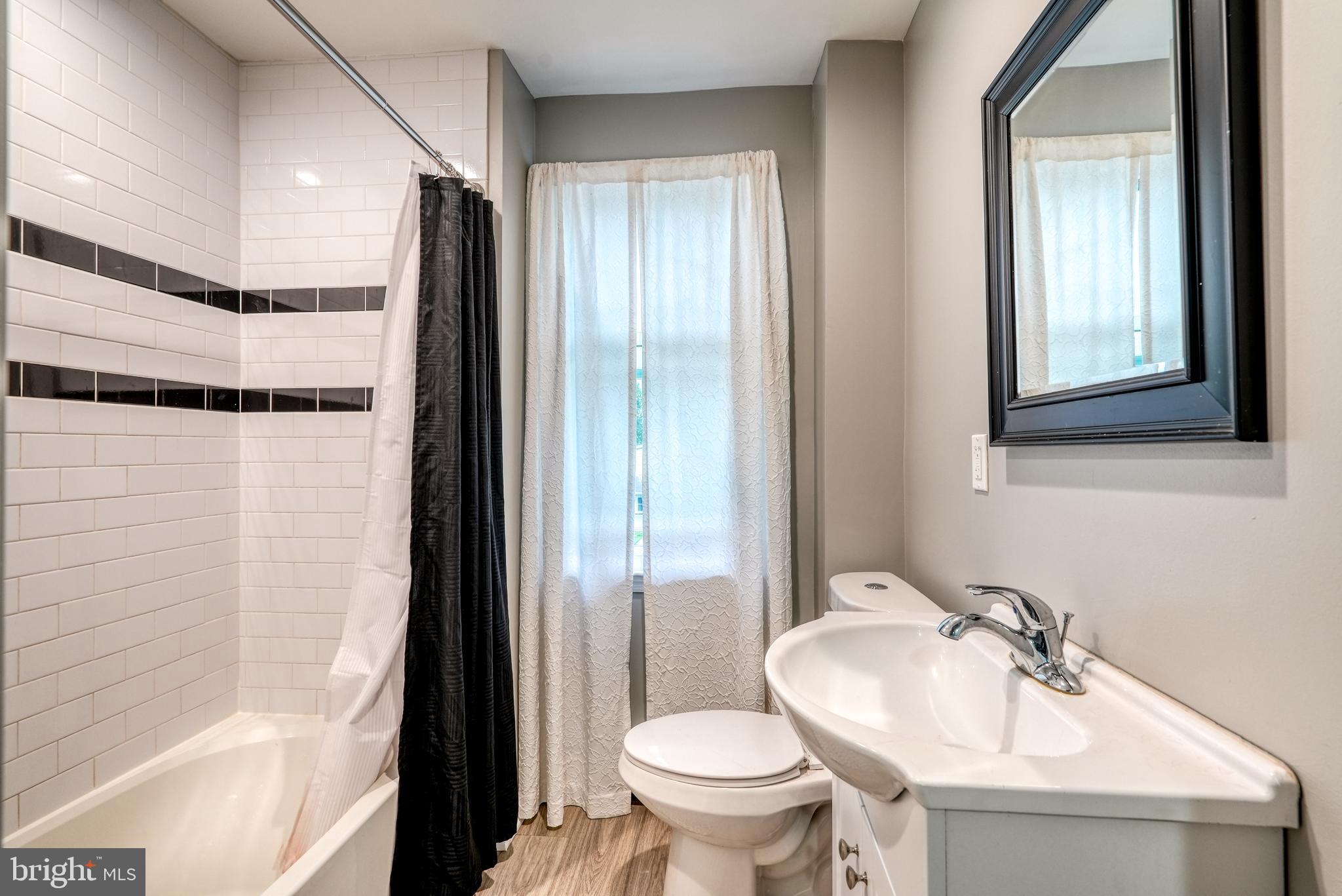 BRISTOL - Residential Lease