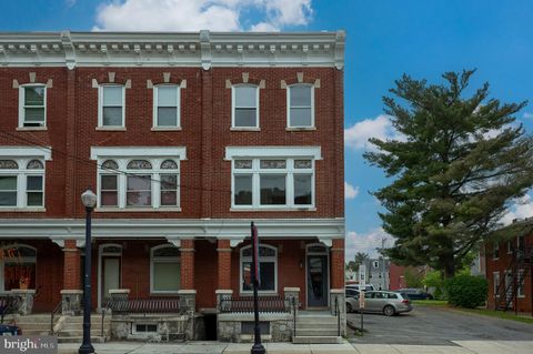 Photo of 433 N Queen Street, LANCASTER, PA 17603 (MLS # PALA2069472)