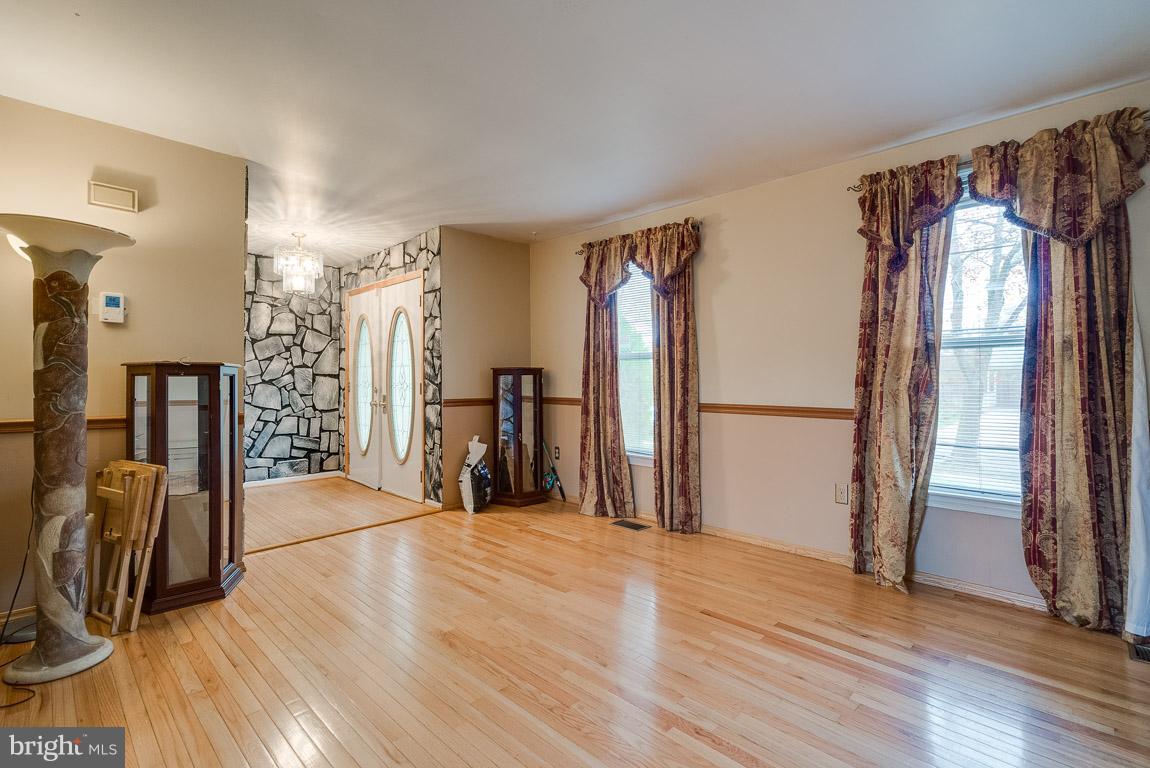 MAPLEWOOD - Residential