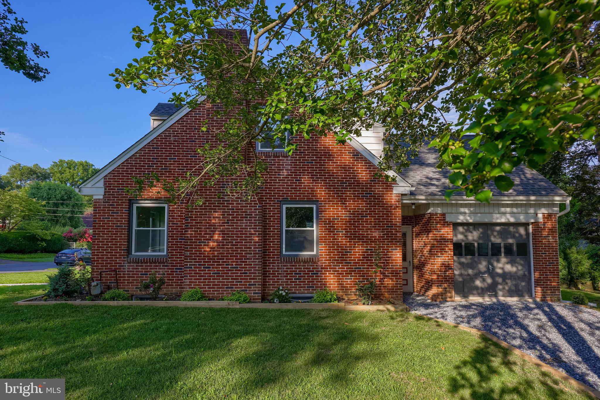 1303 CHEVES PLACE