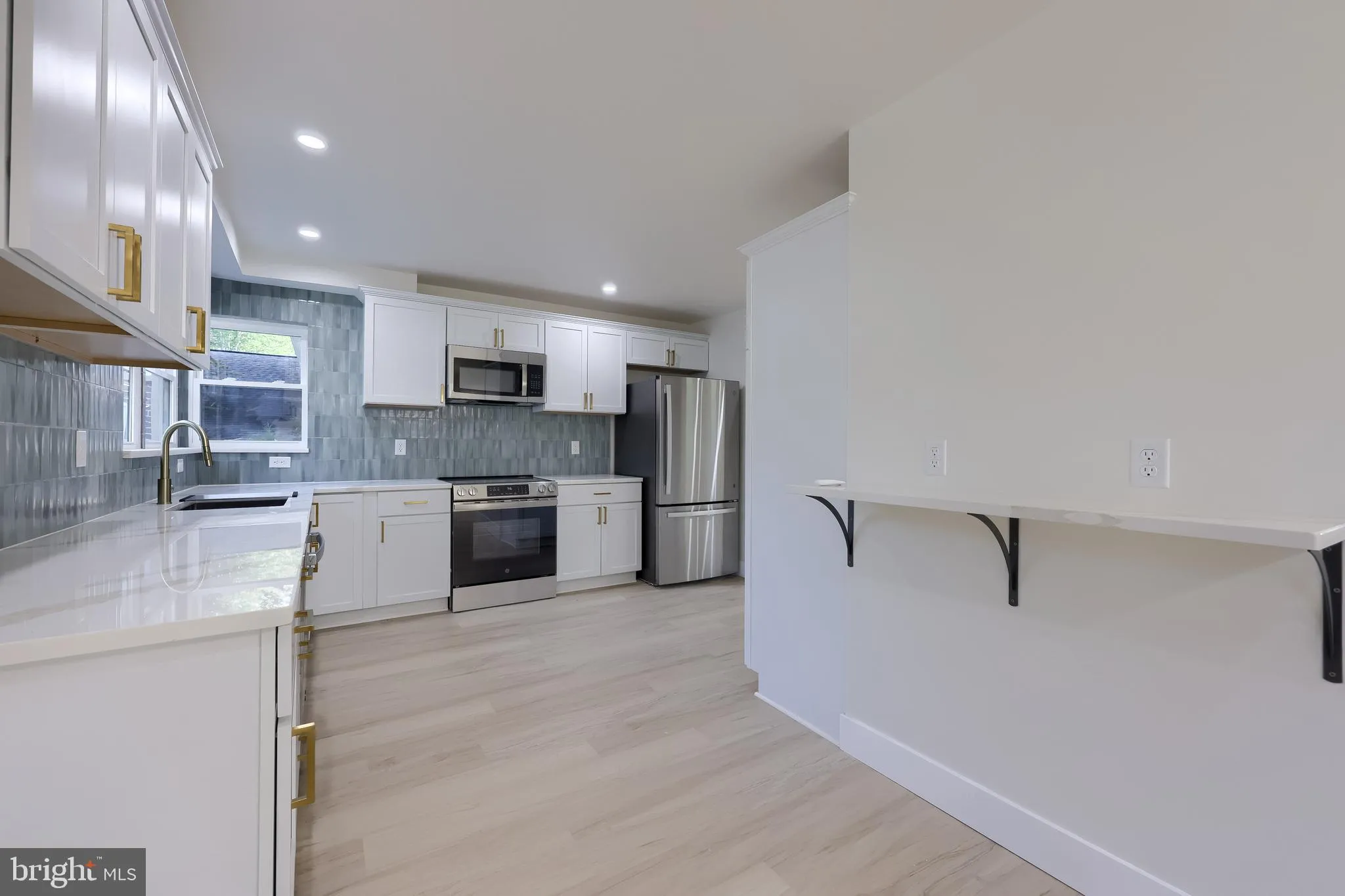 Lancaster, Pennsylvania 17603, United States, 4 Bedrooms Bedrooms, ,3 BathroomsBathrooms,Residential,Active,186446