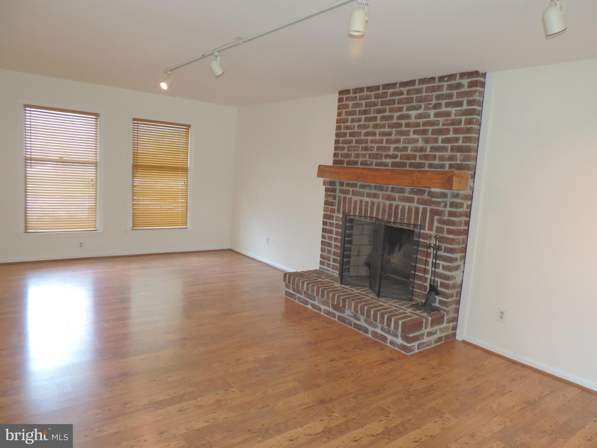 NORTH HILLS - Residential