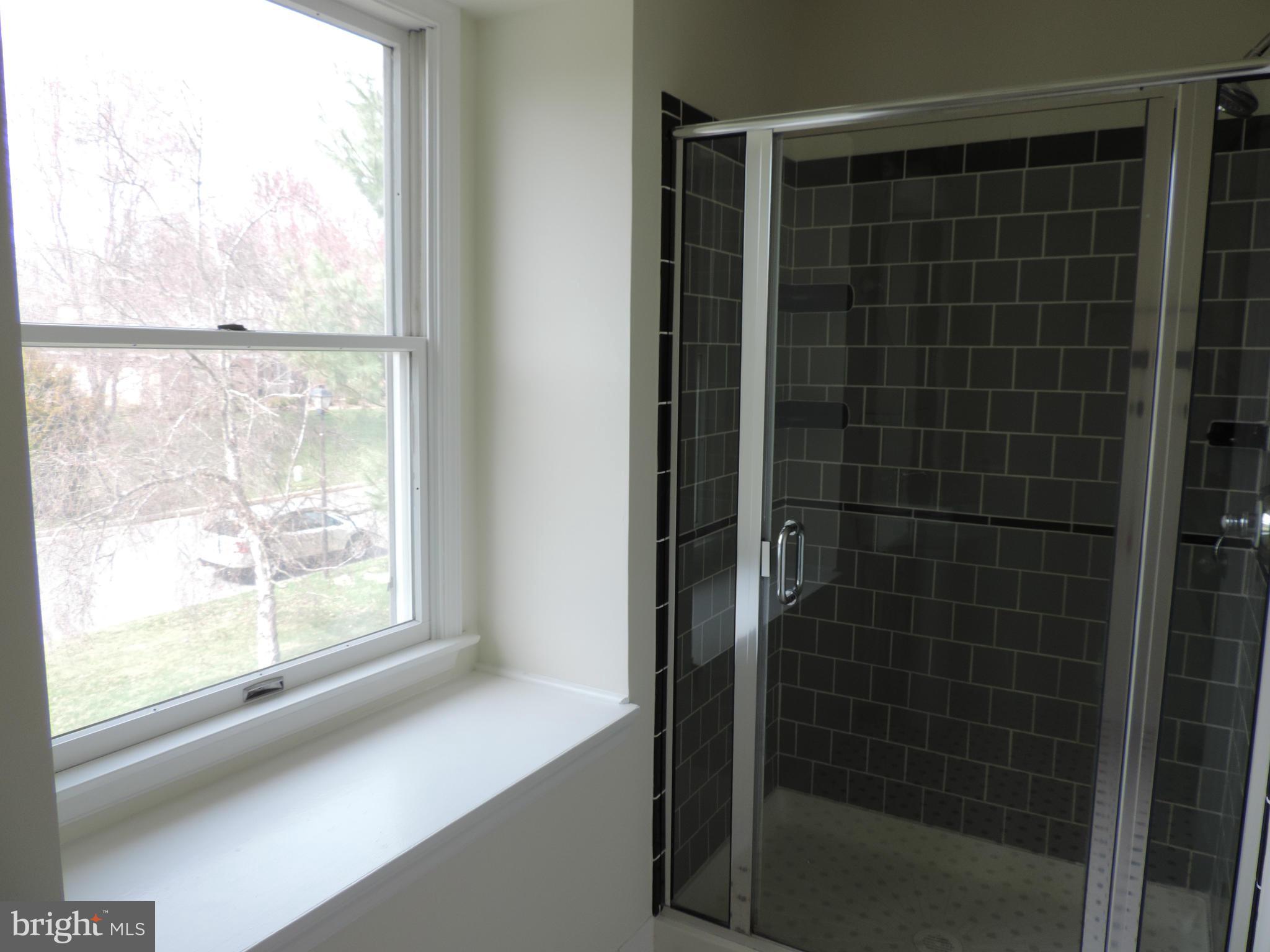 NORTH HILLS - Residential