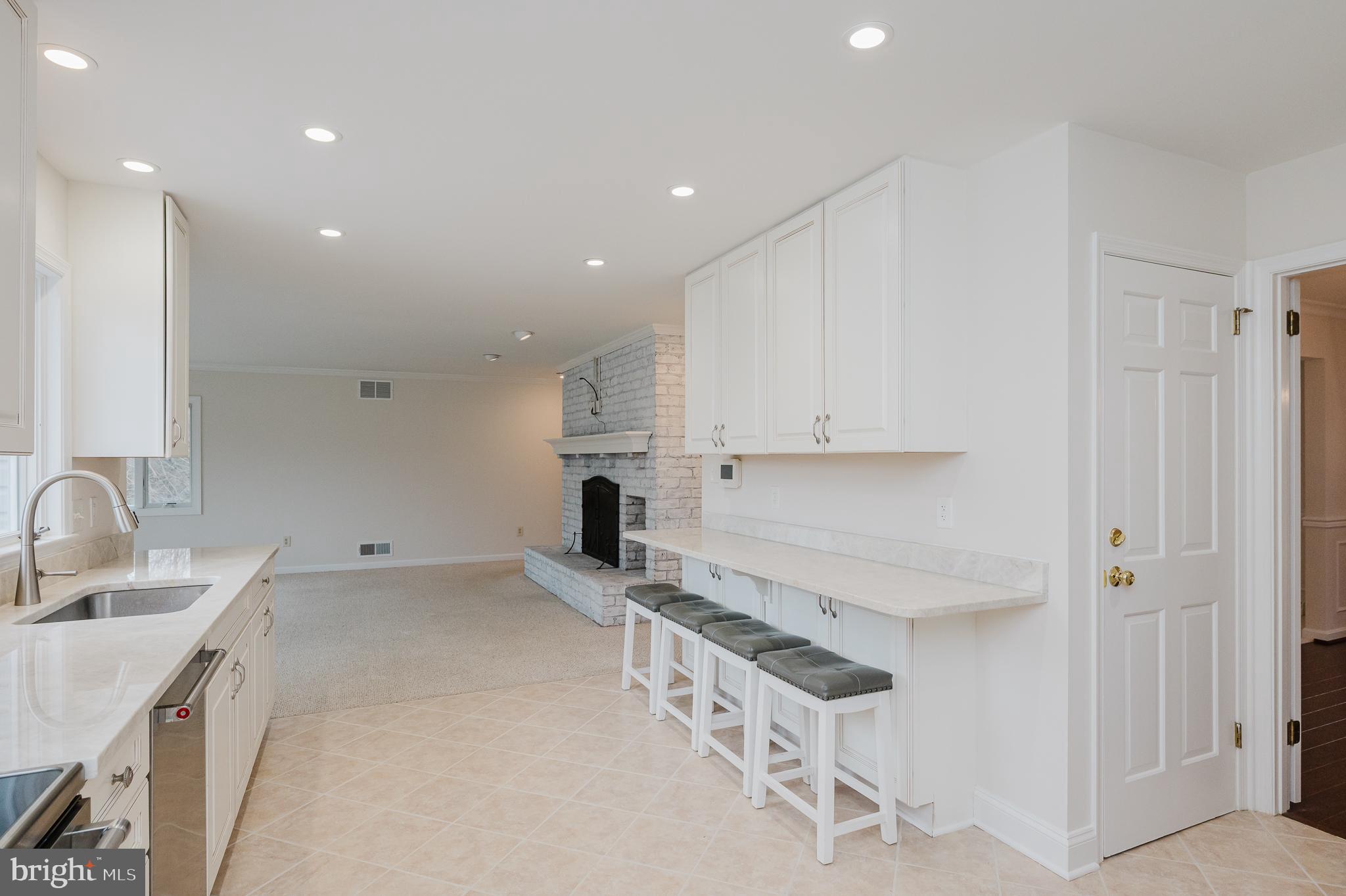 CROSS COUNTRY ESTATES - Residential