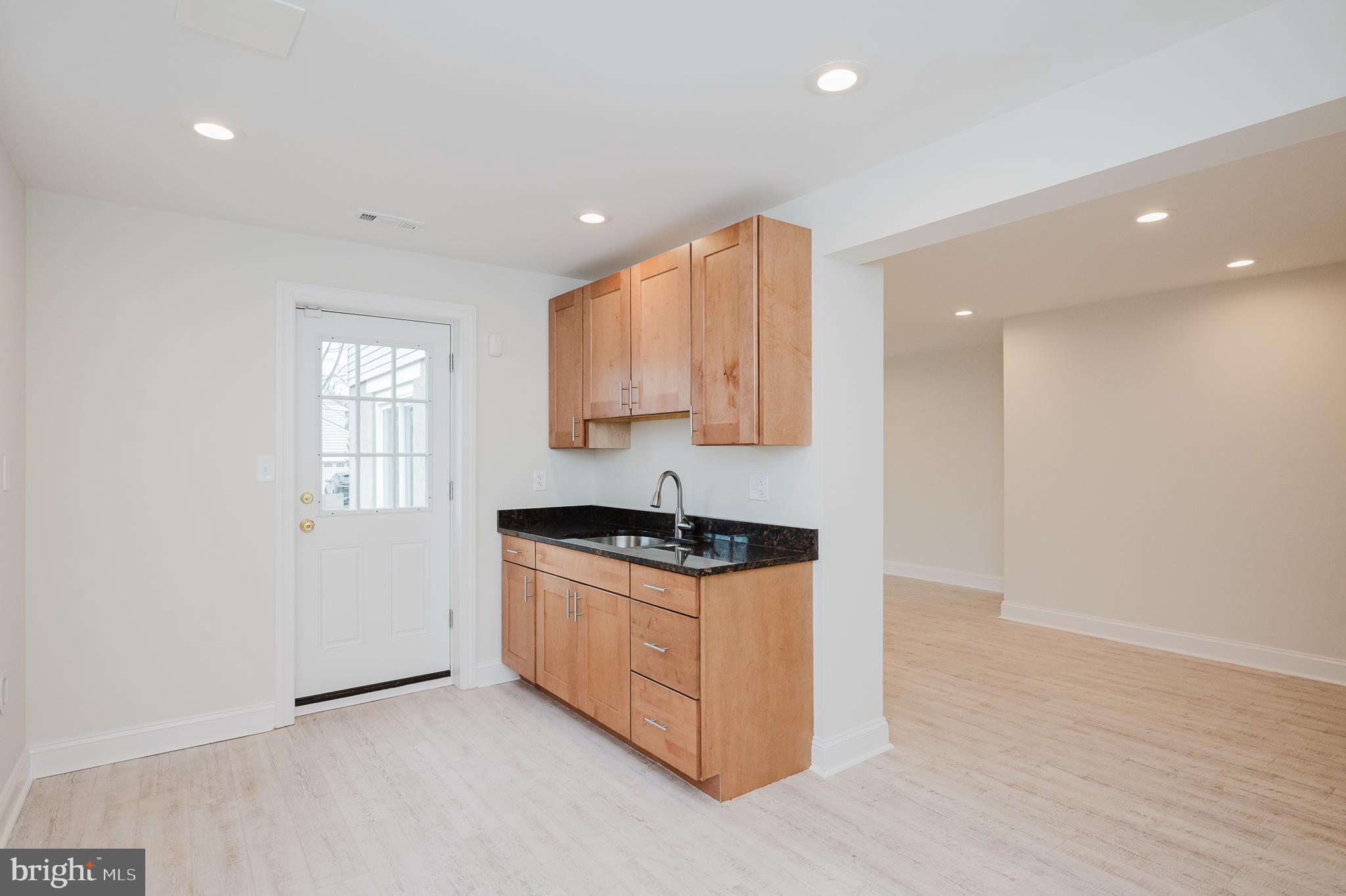 CROSS COUNTRY ESTATES - Residential