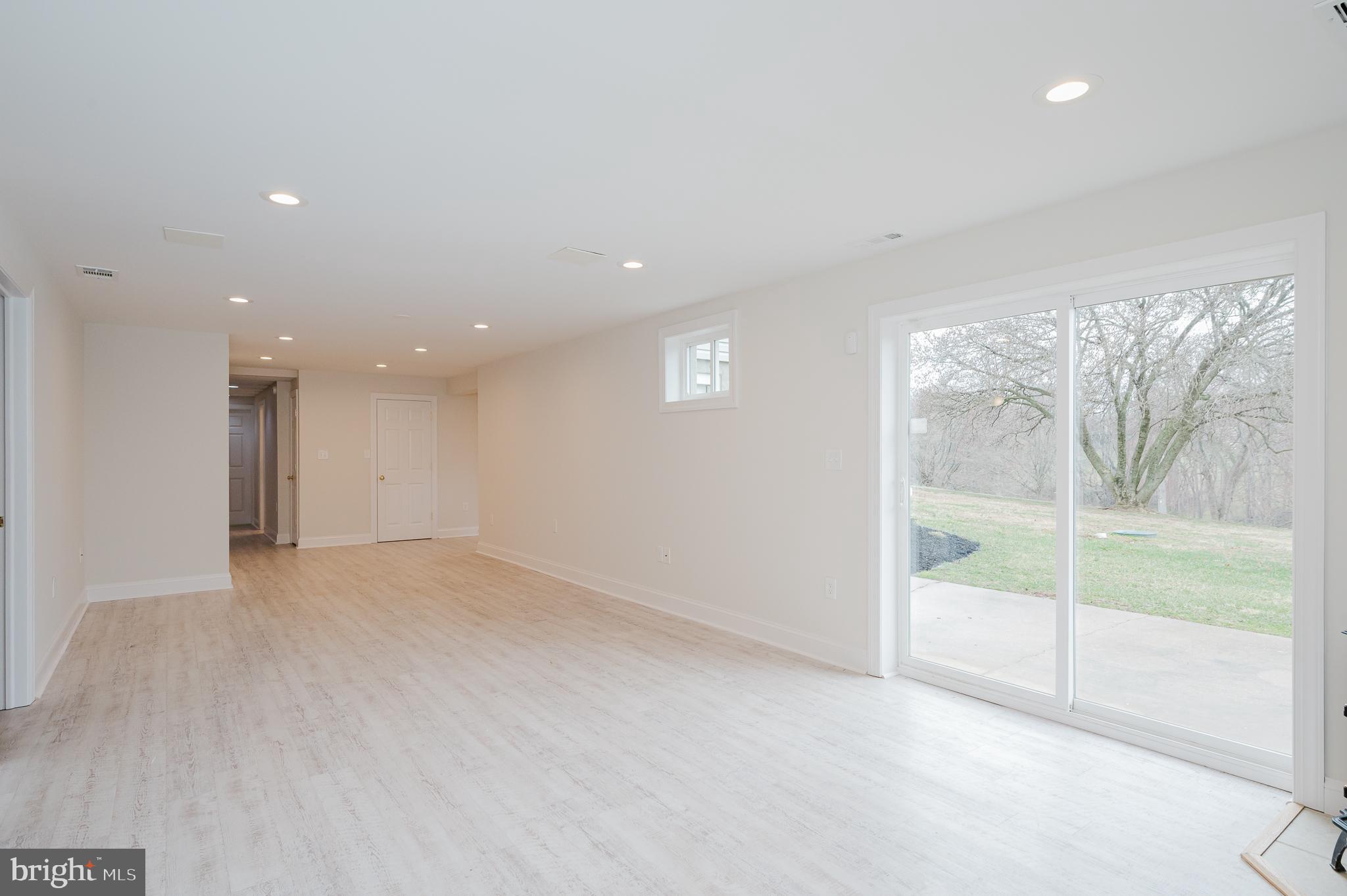 CROSS COUNTRY ESTATES - Residential