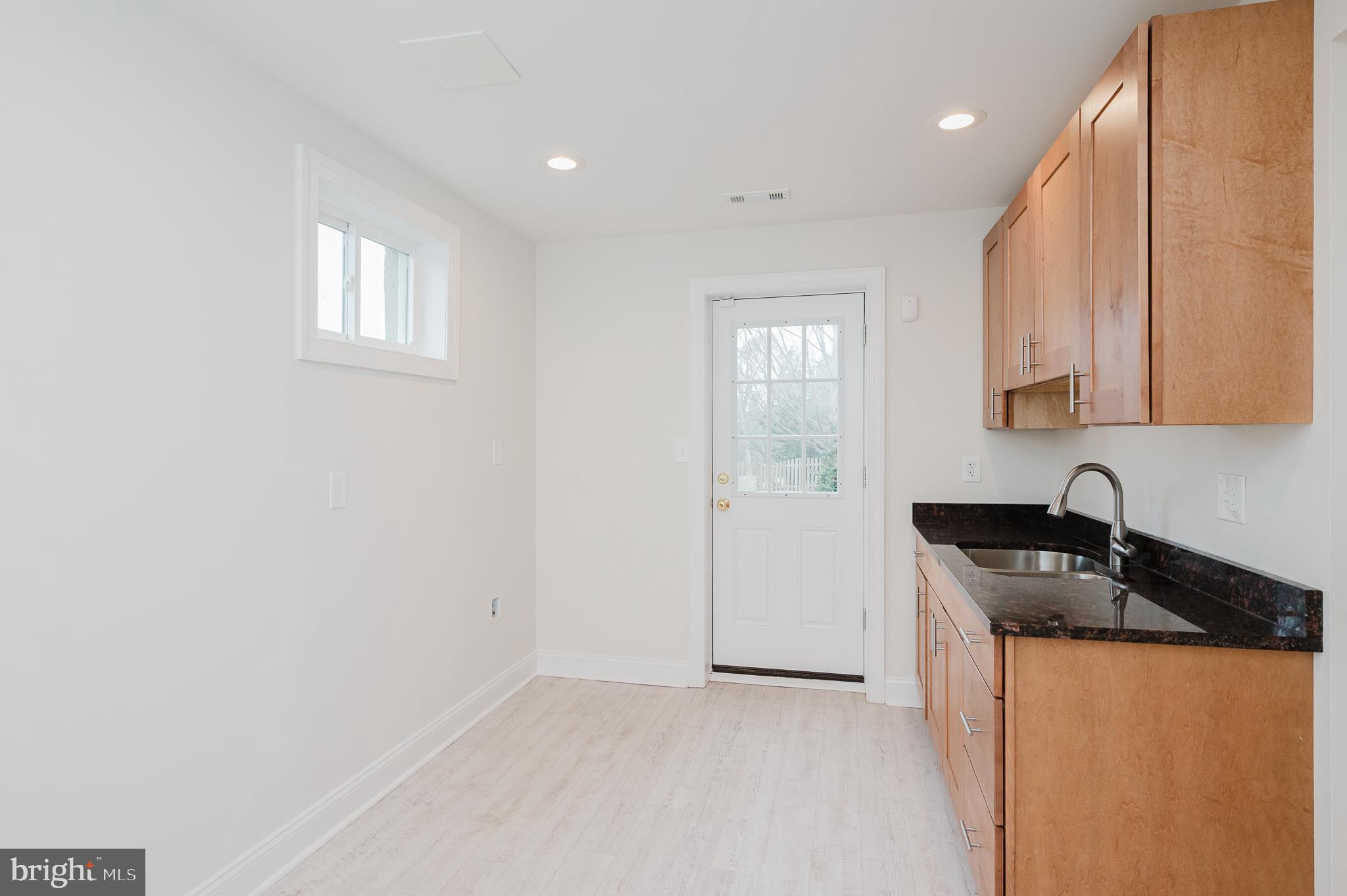 CROSS COUNTRY ESTATES - Residential