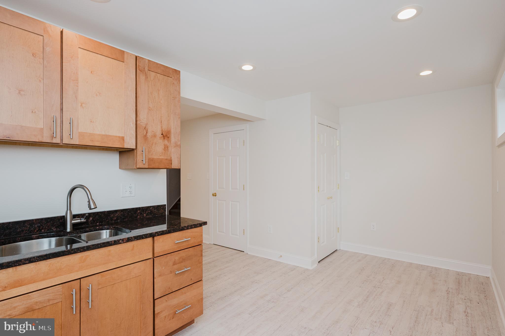 CROSS COUNTRY ESTATES - Residential