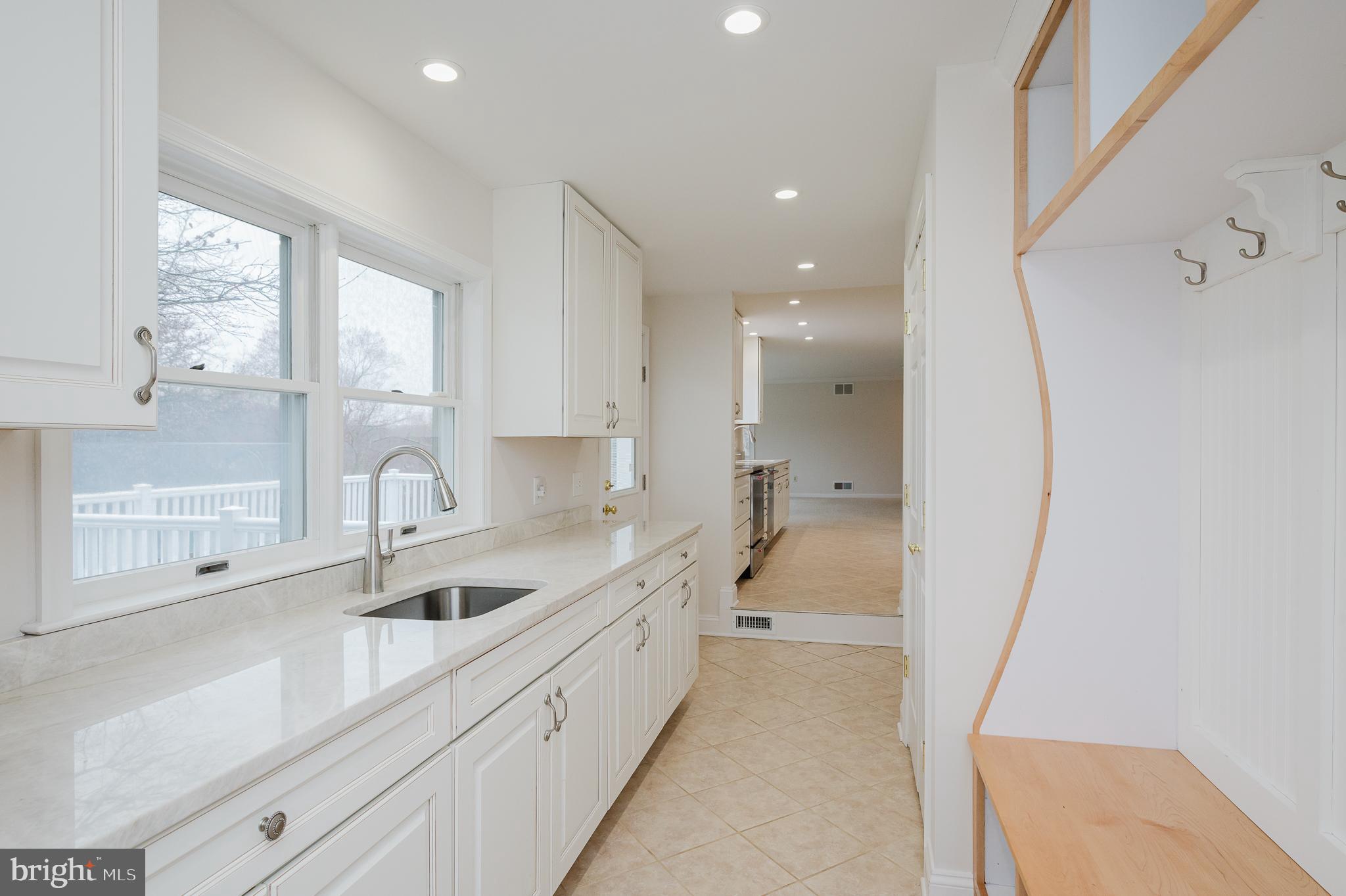 CROSS COUNTRY ESTATES - Residential