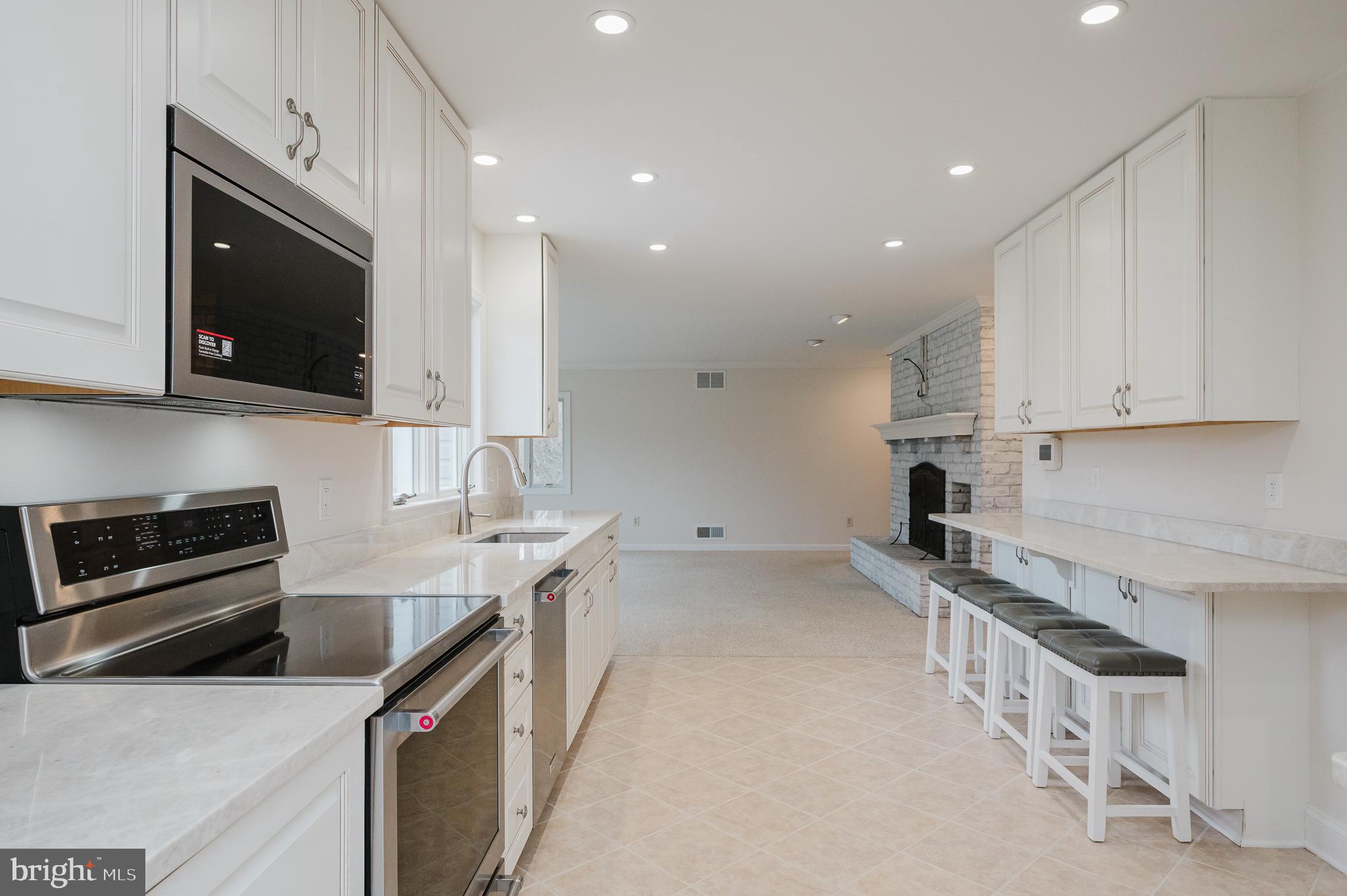 CROSS COUNTRY ESTATES - Residential