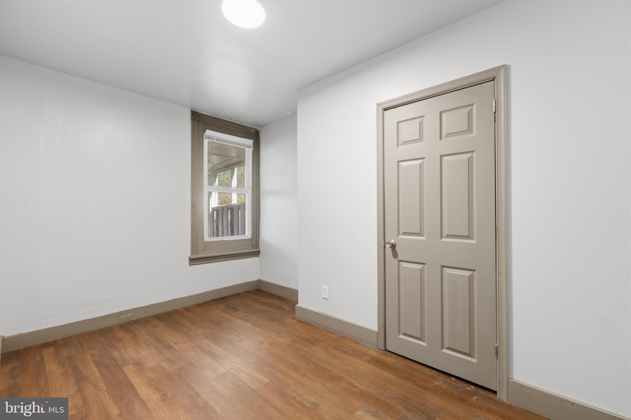 MILL CREEK - Residential