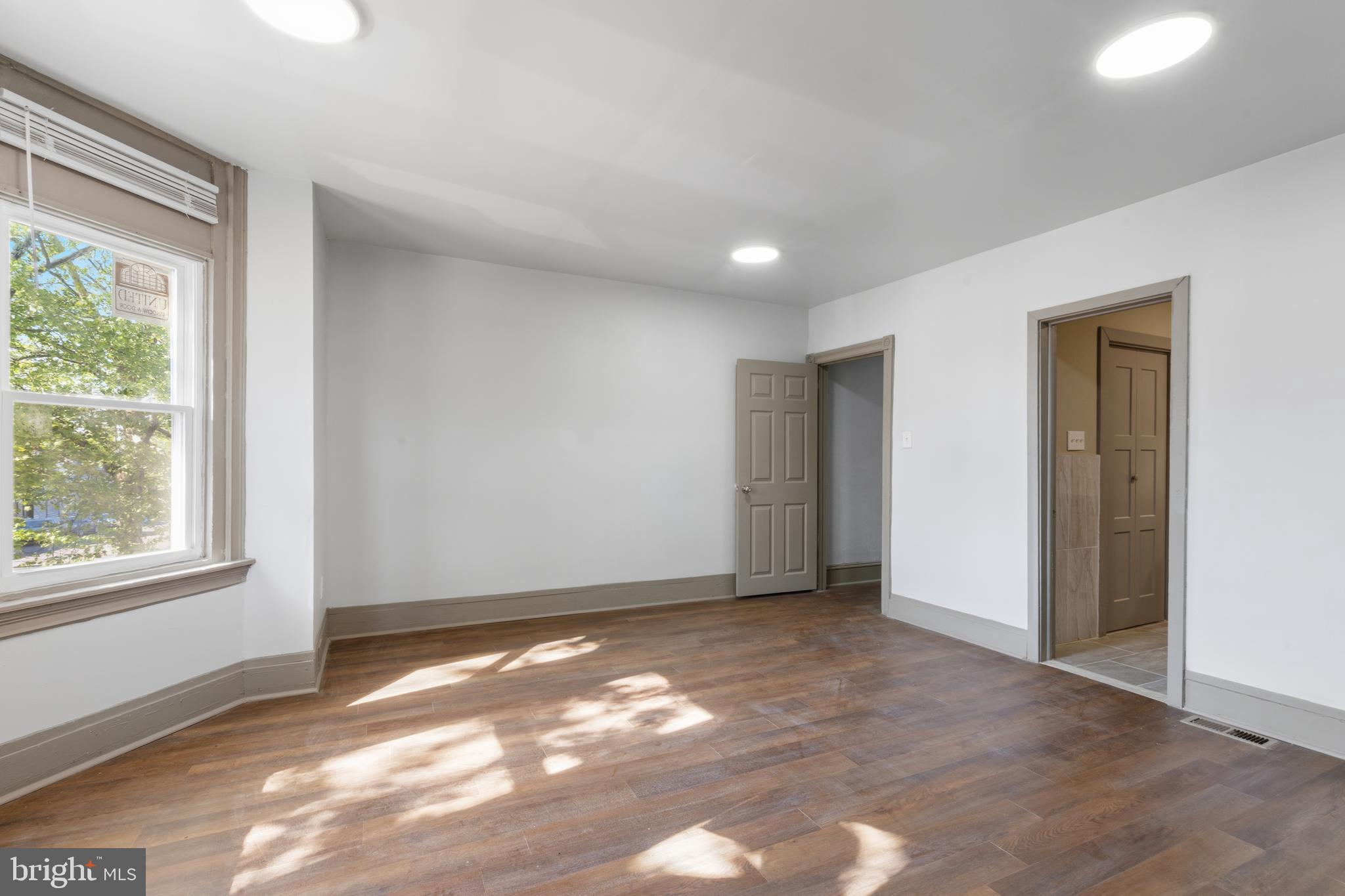 MILL CREEK - Residential