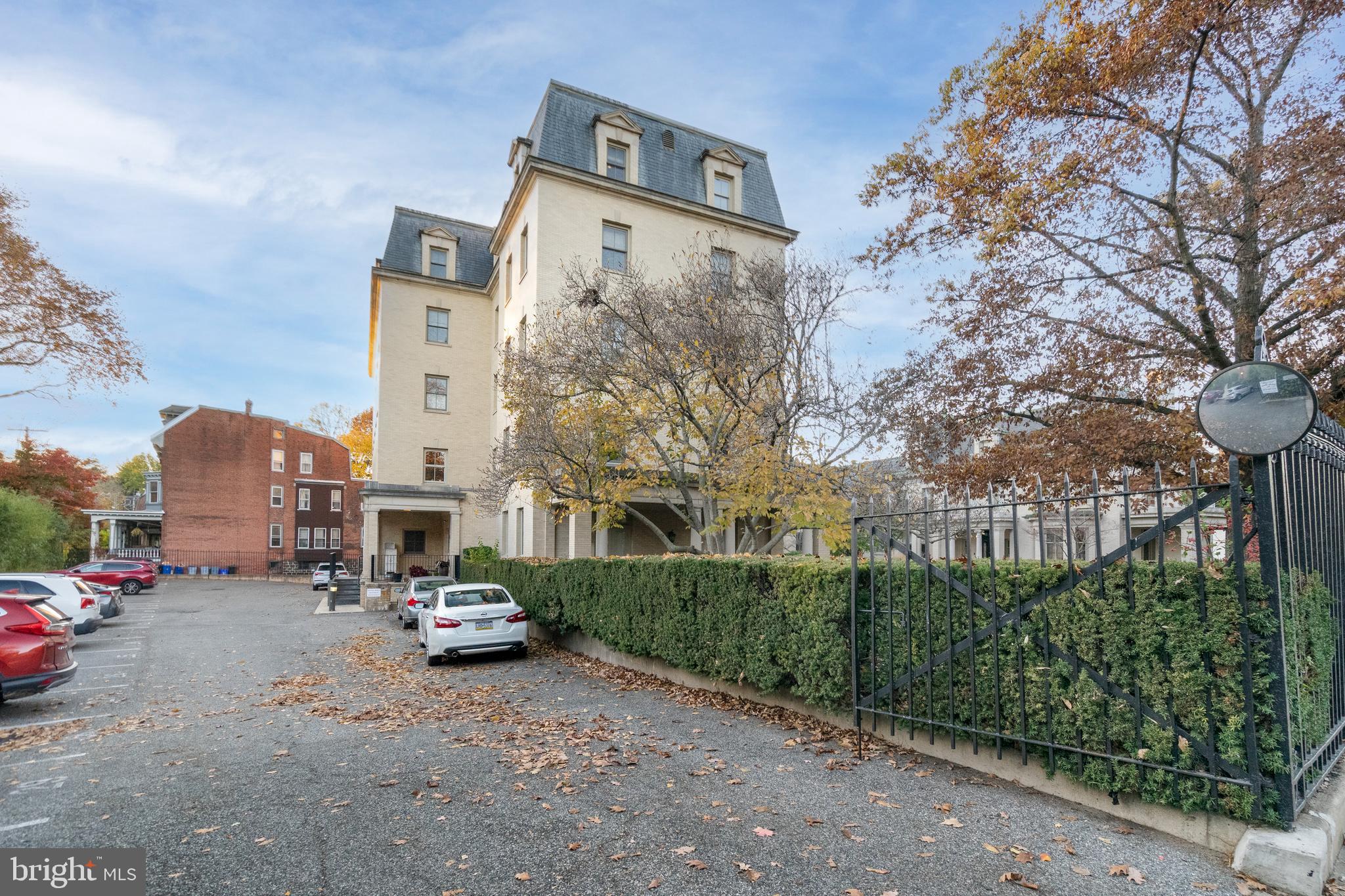 UNIVERSITY CITY - Residential