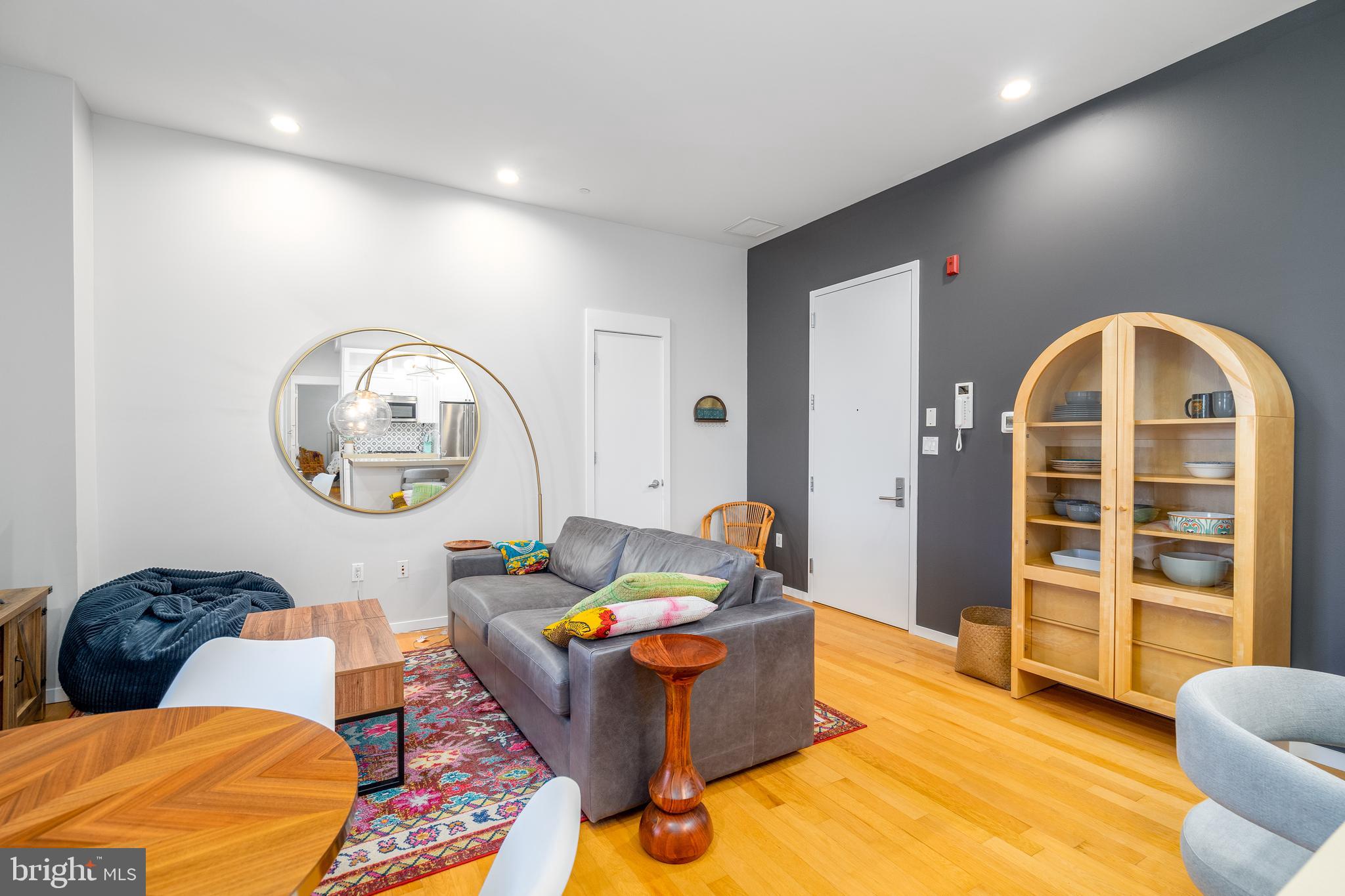UNIVERSITY CITY - Residential