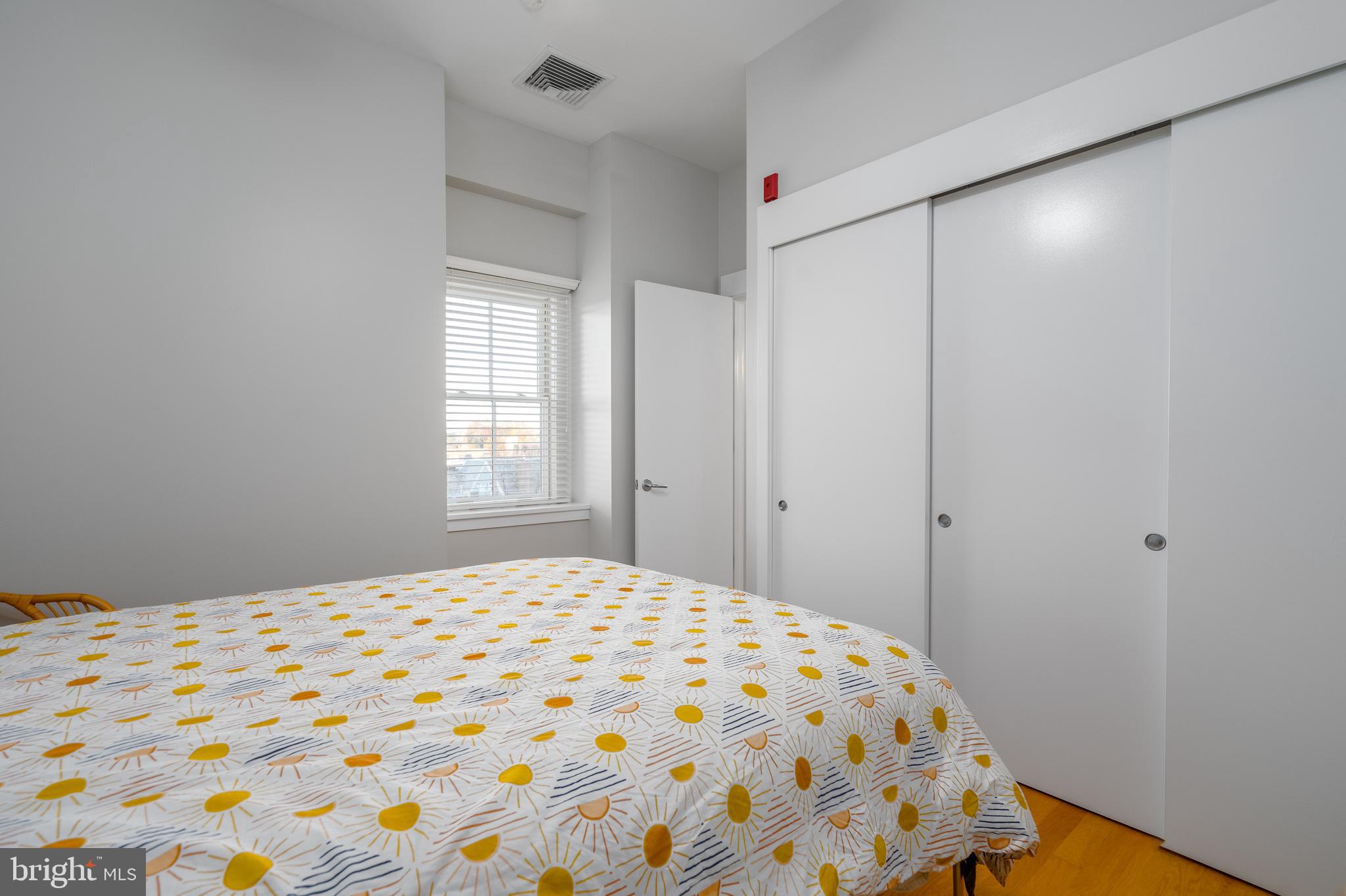 UNIVERSITY CITY - Residential