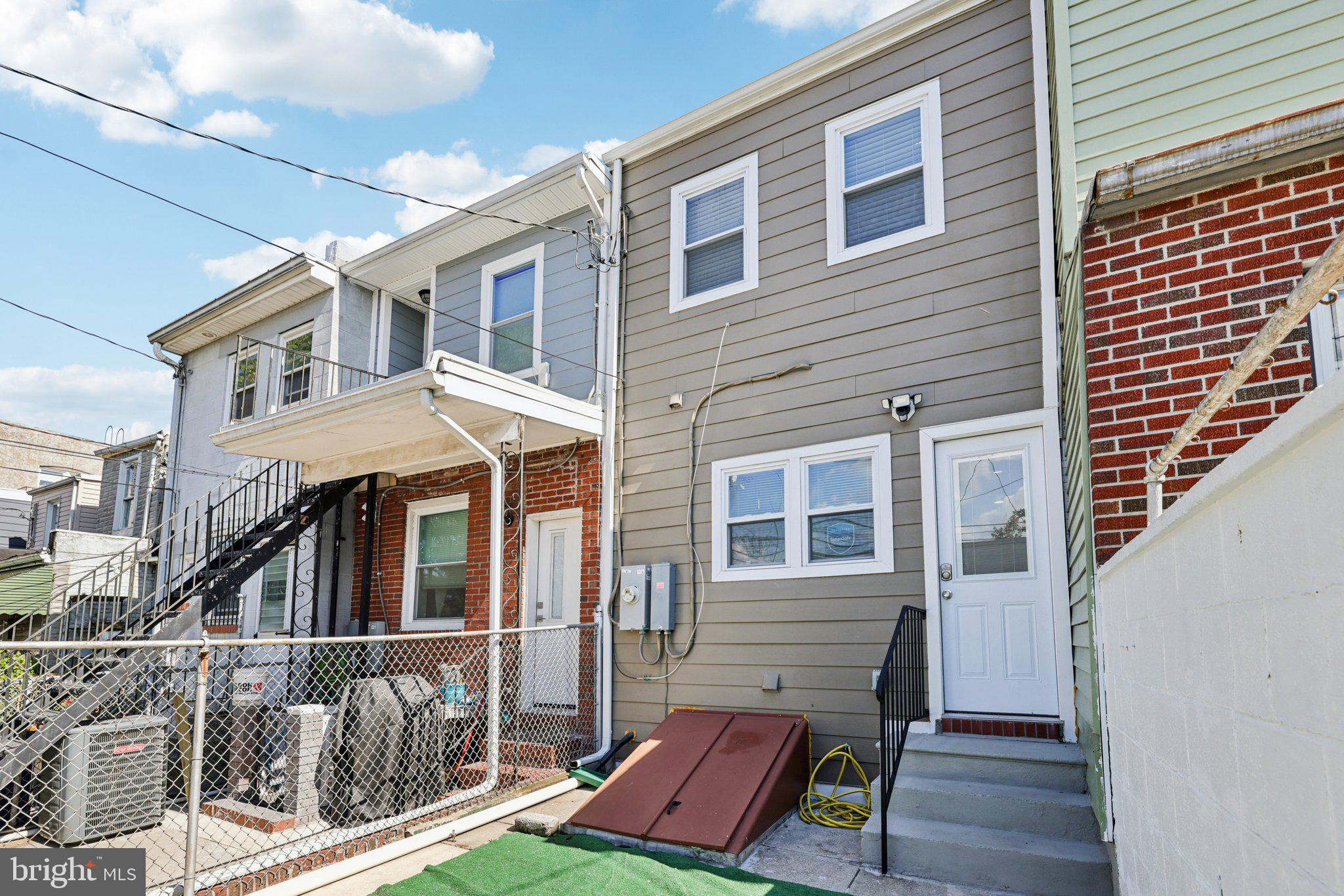 HIGHLANDTOWN - Residential