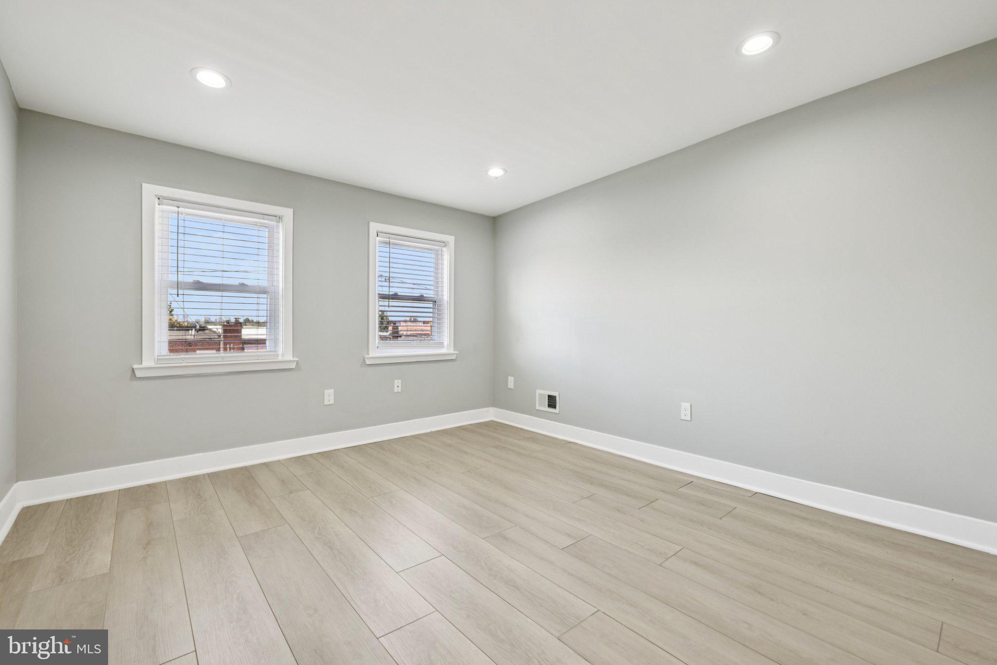 HIGHLANDTOWN - Residential
