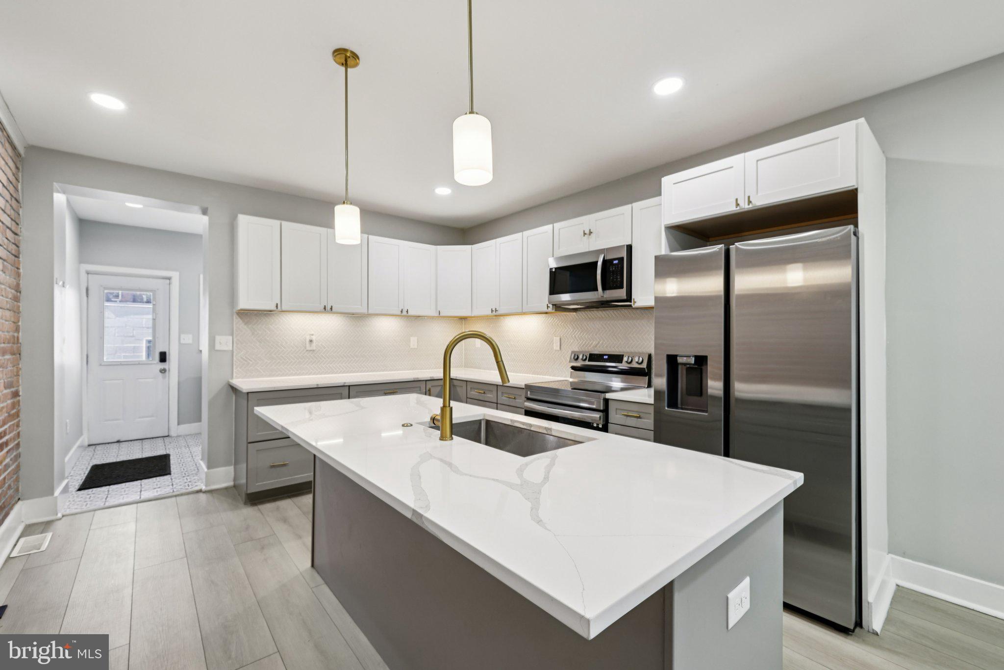 HIGHLANDTOWN - Residential