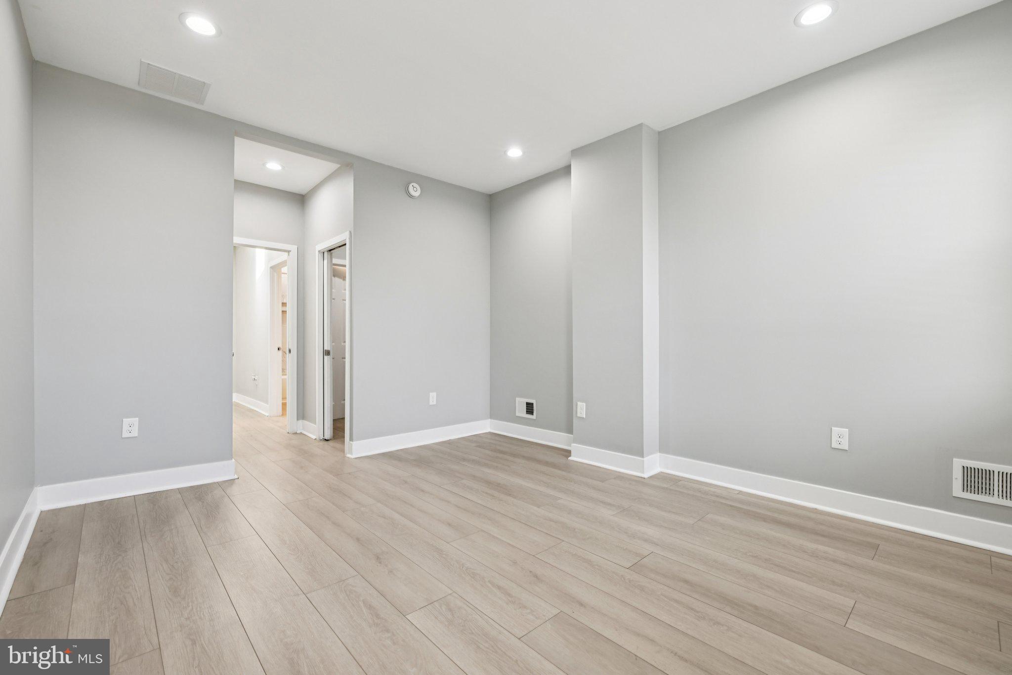 HIGHLANDTOWN - Residential