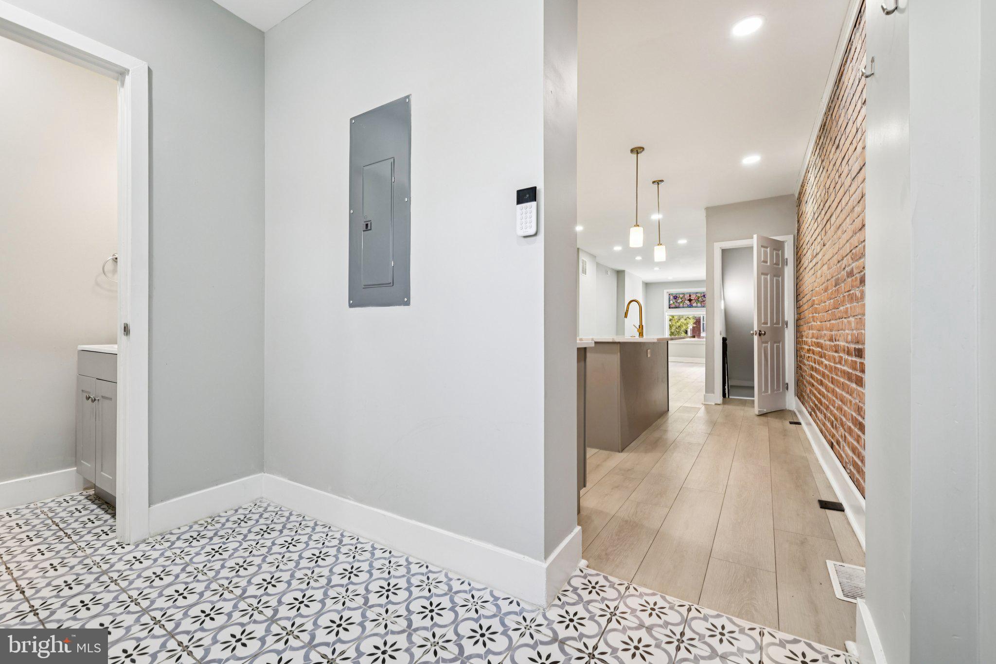 HIGHLANDTOWN - Residential