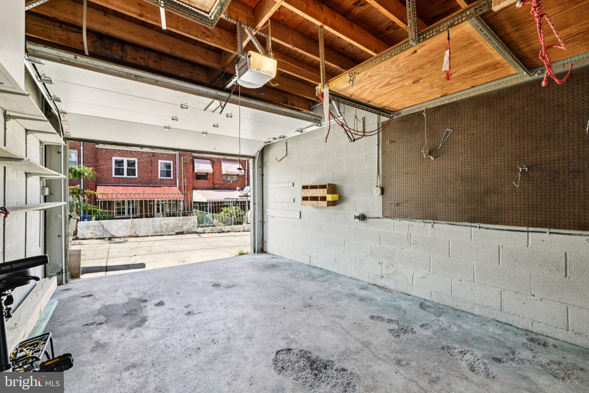 HIGHLANDTOWN - Residential