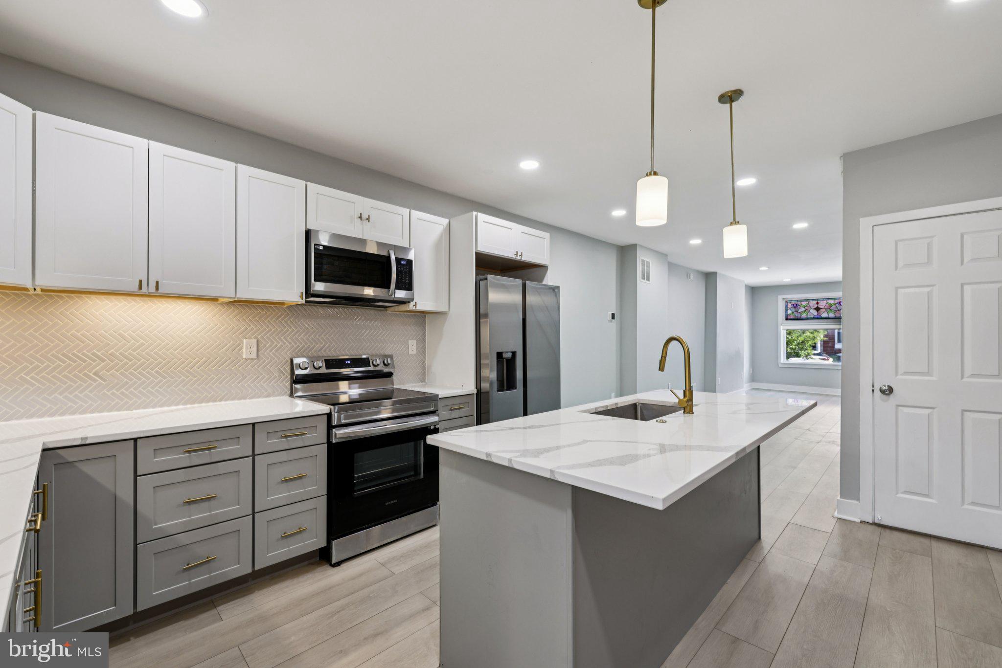 HIGHLANDTOWN - Residential
