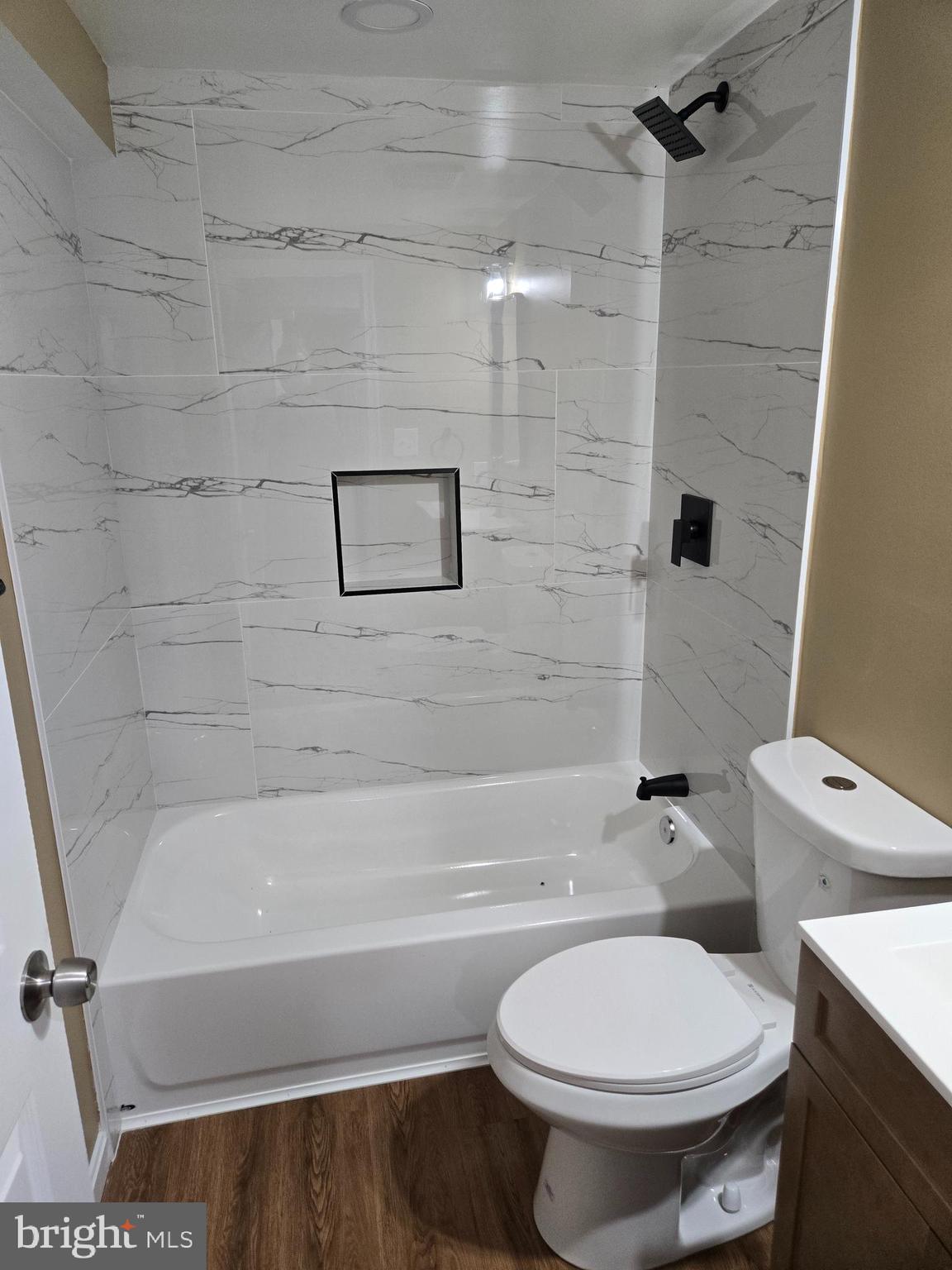 BUTCHERS HILL - Residential Lease