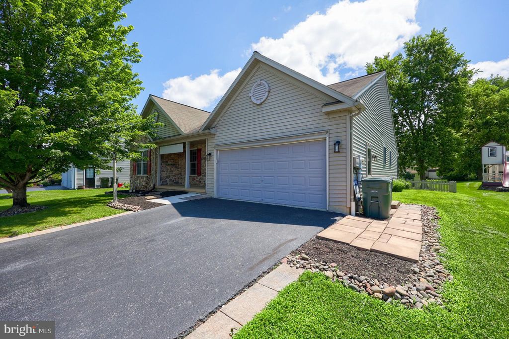 Photo of 22 Coolidge Drive, EPHRATA, PA 17522 (MLS # PALA2073862)