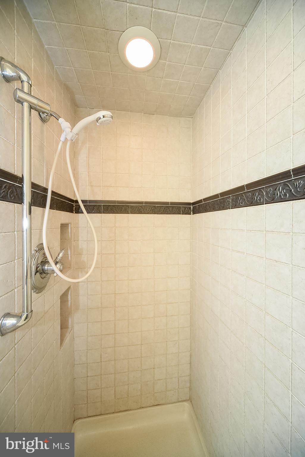 JARRETTSVILLE - Residential