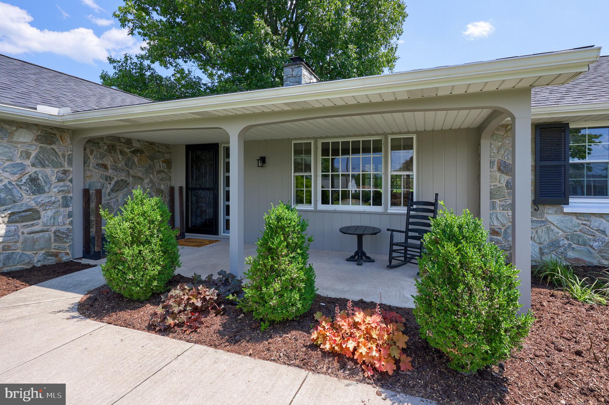 8 BUDVIEW DRIVE