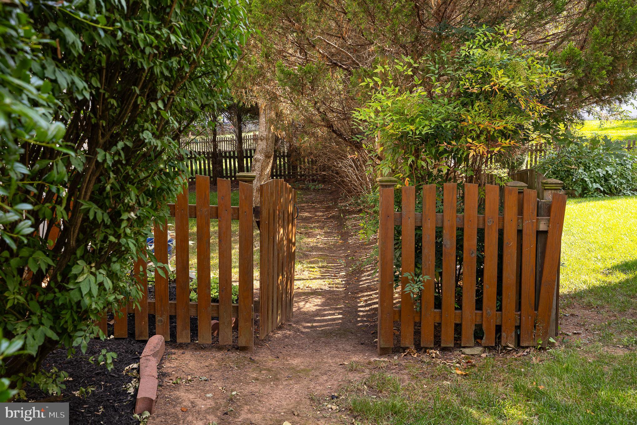 STRATFORD - Residential