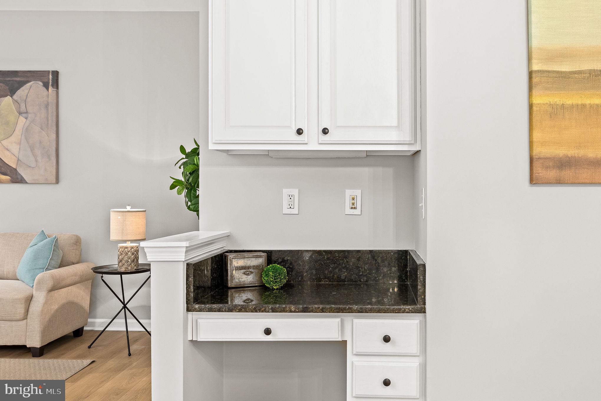 STRATFORD - Residential