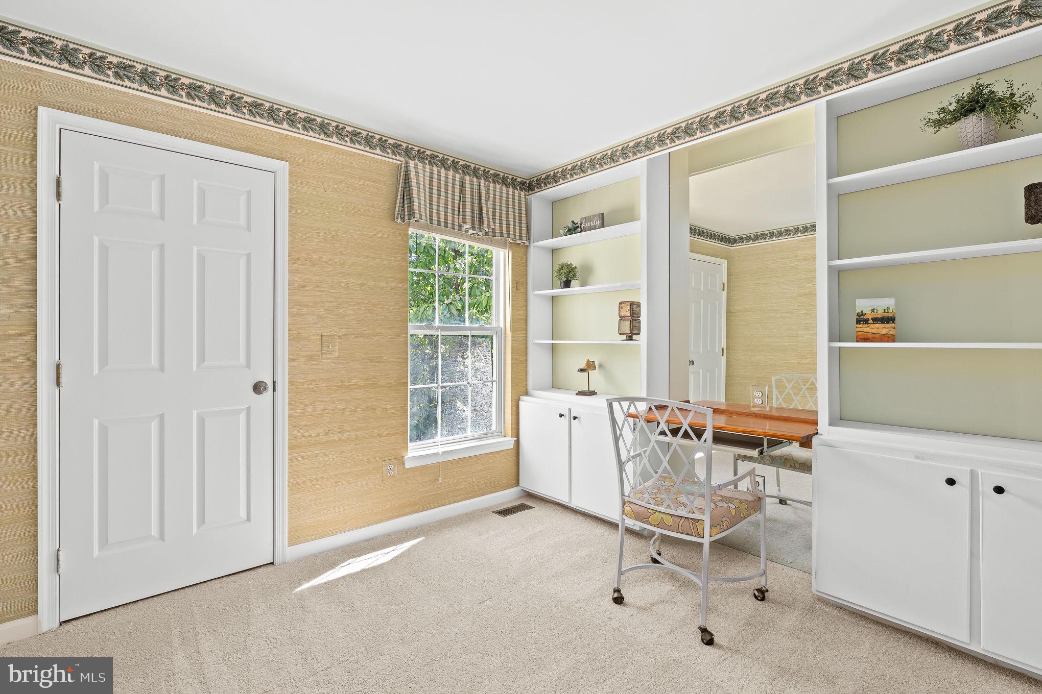 STRATFORD - Residential