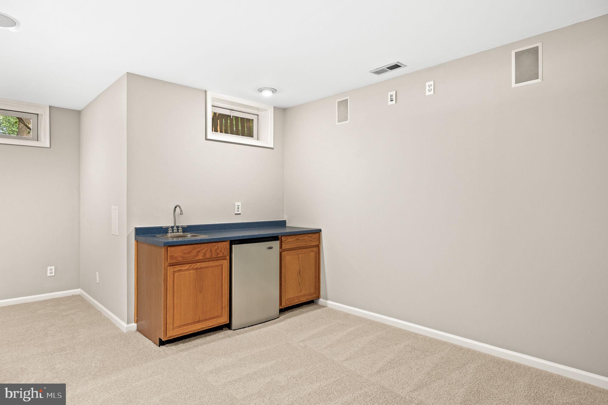 STRATFORD - Residential